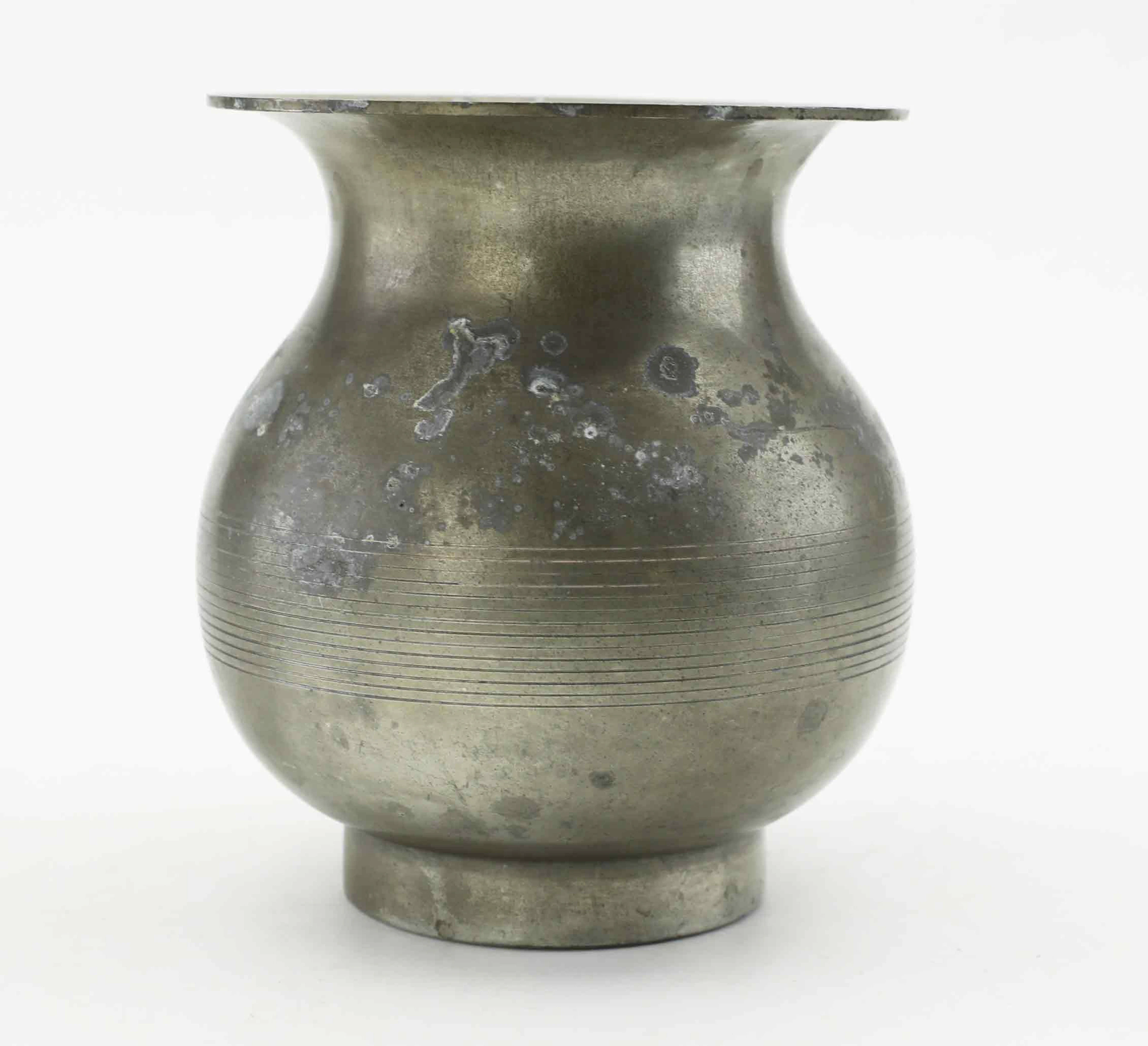 ILS FOUGSTEDT. vas, Svenskt tenn, Fabriksaktiebolaget Kronsilver