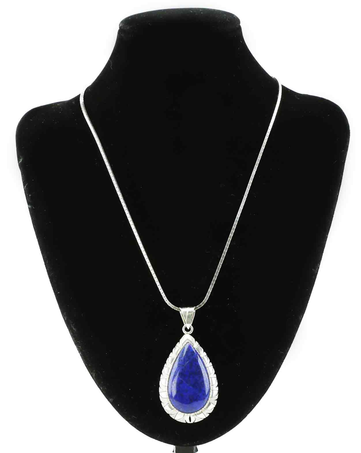 COLLIER, sterlingsilver, Venetiansk kedja, droppformad blå sten, 1900-tal.