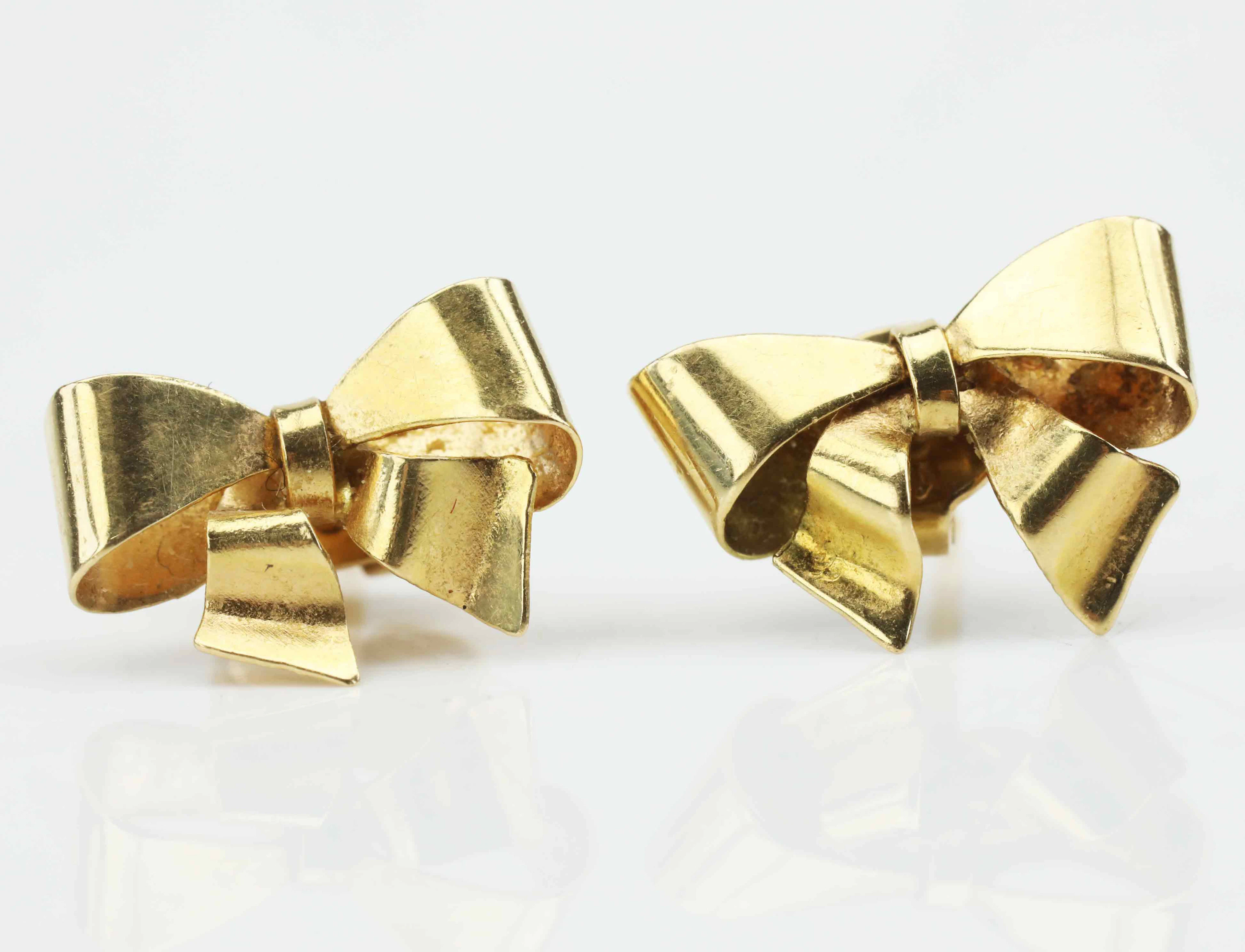 ÖRHÄNGEN, ett par, Guld 18K, 1900-talets andra hälft.