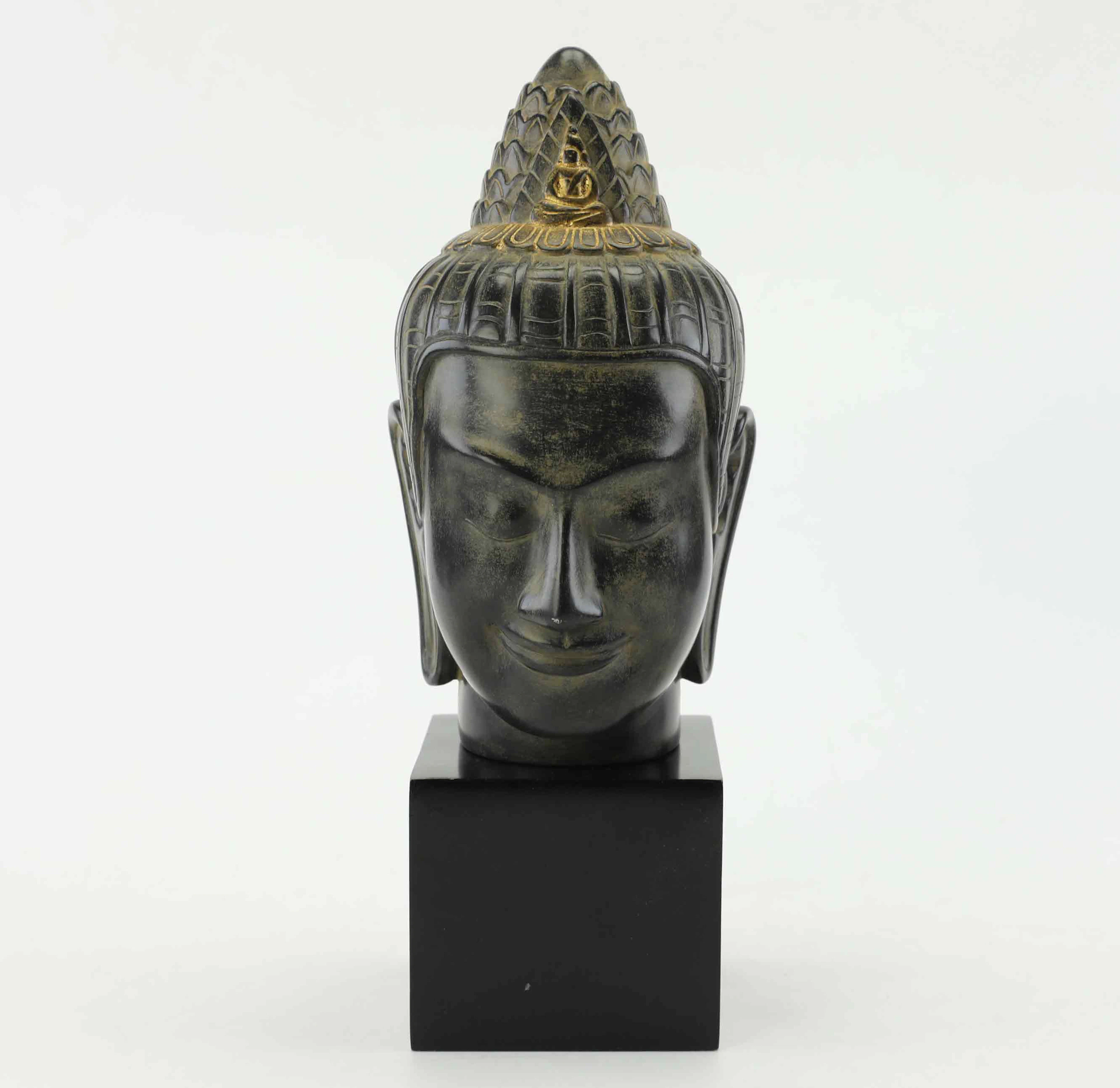 SKULPTUR, trä, efter Head of Pranhaparamita, 1900-tal.