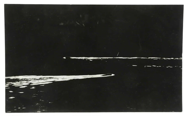 SVEN GILLSÄTER (1921-2001). Fotografi, bävrar i damm, 1970-tal.