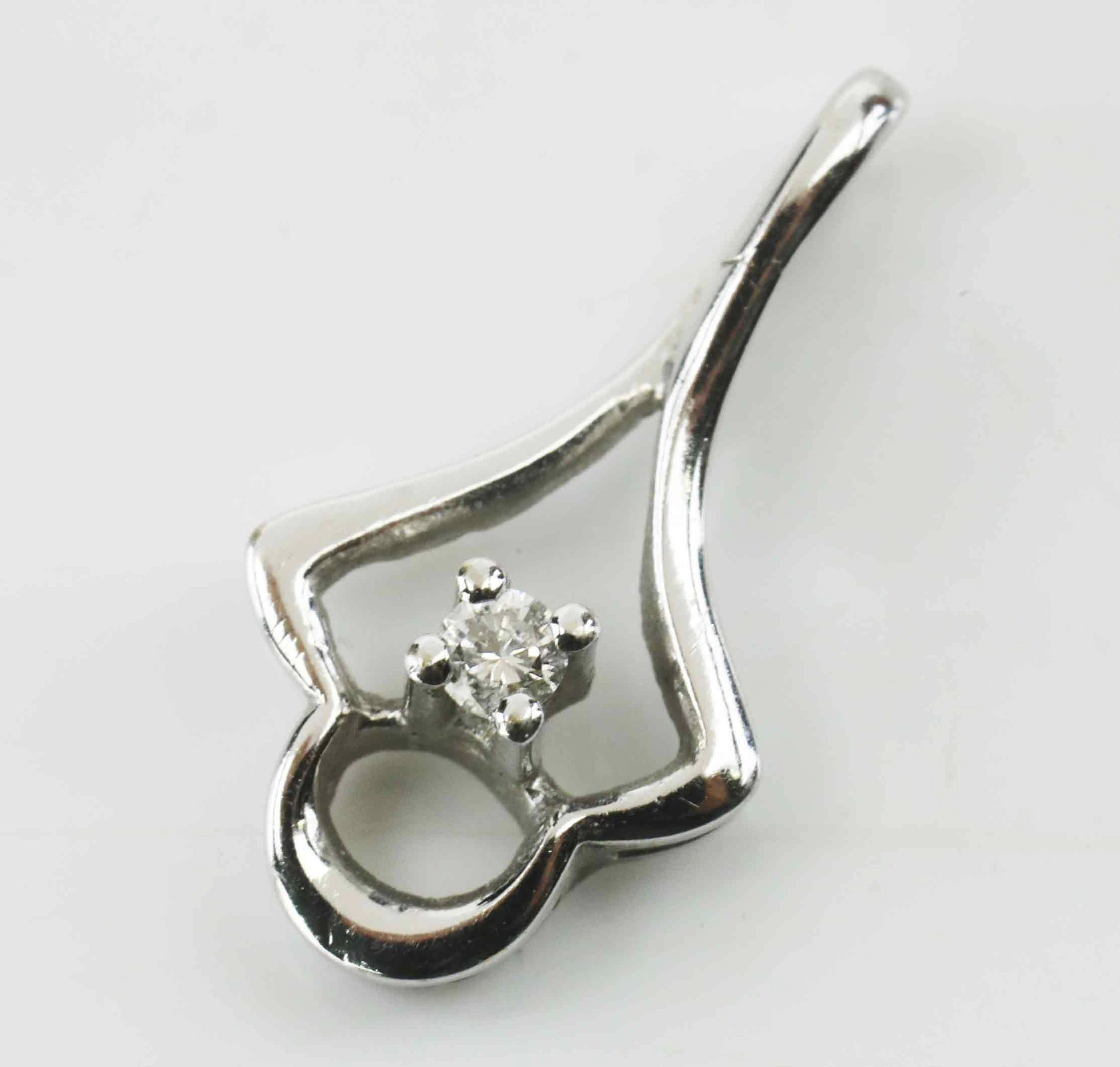 HÄNGE, vitguld 18K, diamant, 1900-tal.