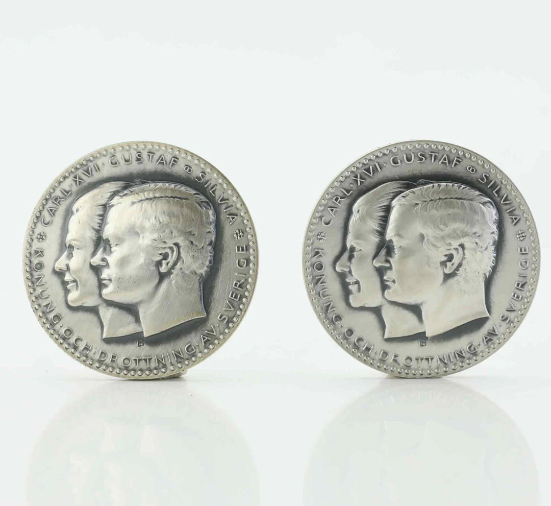 MEDALJER, 2 st, silver, Carl XVI Gustaf & Silvia, Brölloppet den 19 juni 1976.