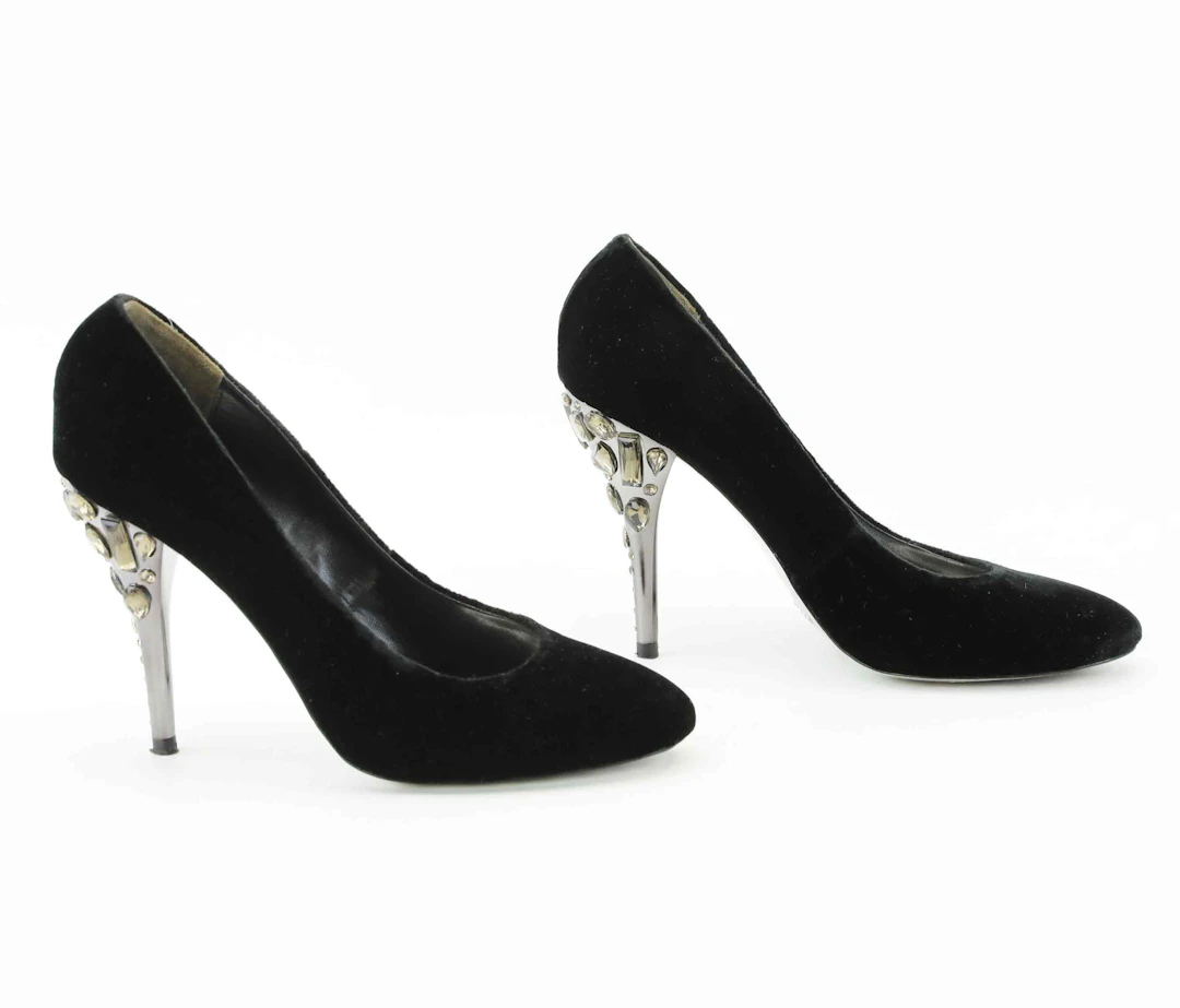 KAREN MILLEN. Pumps, ett par, stl 39, 2000-tal.