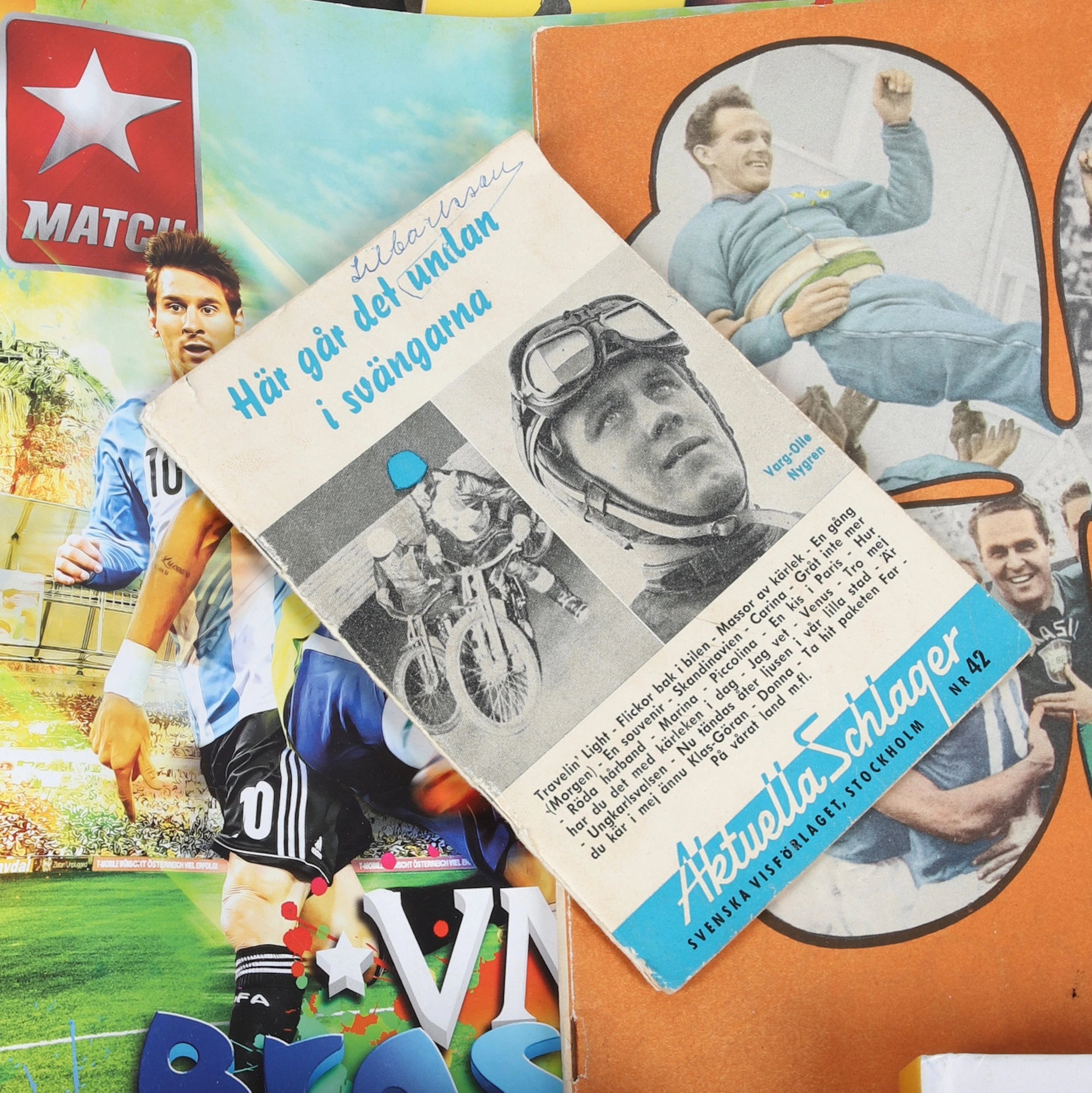 SPORTMEMORABILIA, 26 delar, bl.a. böcker.