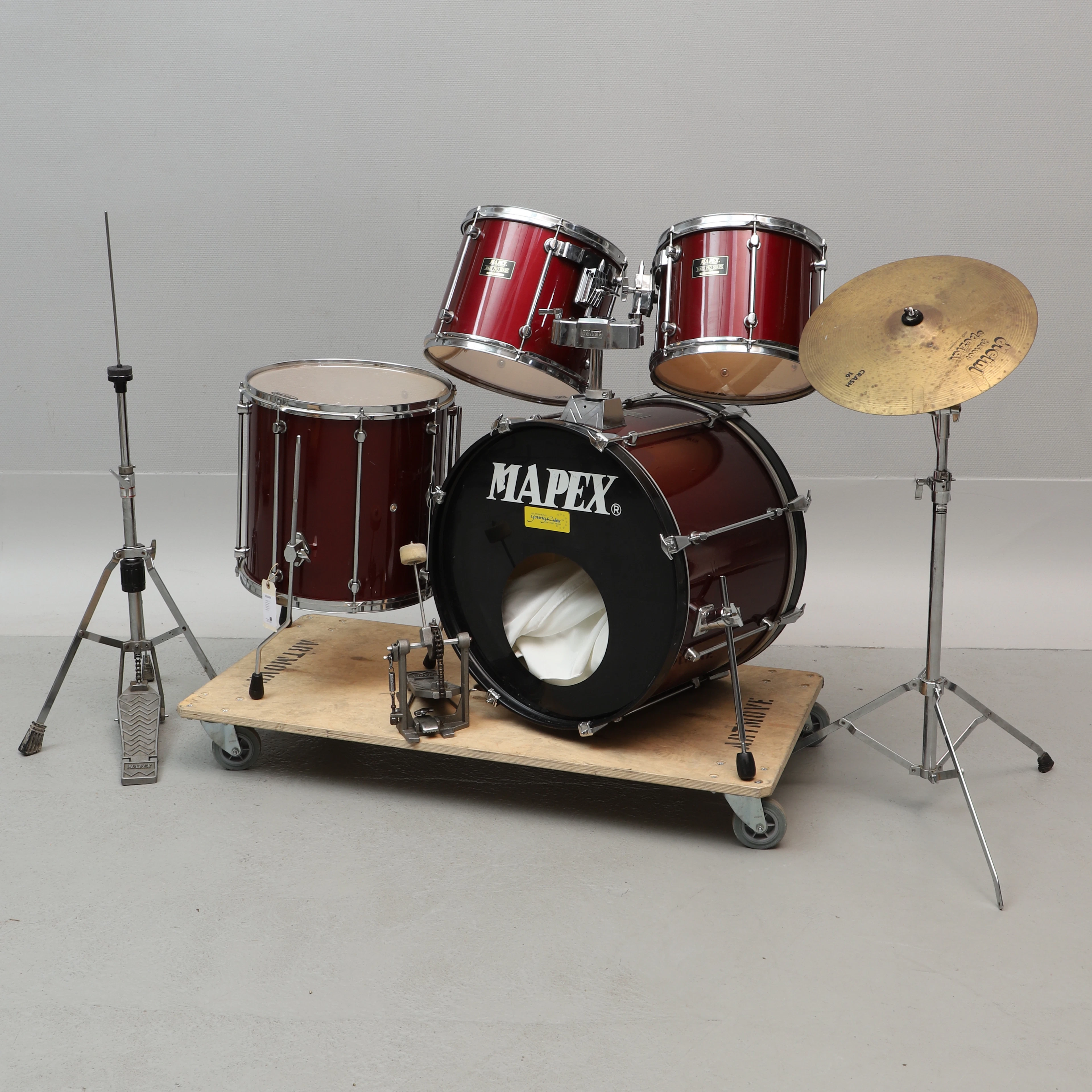 TRUMSET, 6 delar, Mapex, bastrumma, hängpukor, cymbal och golvpuka.