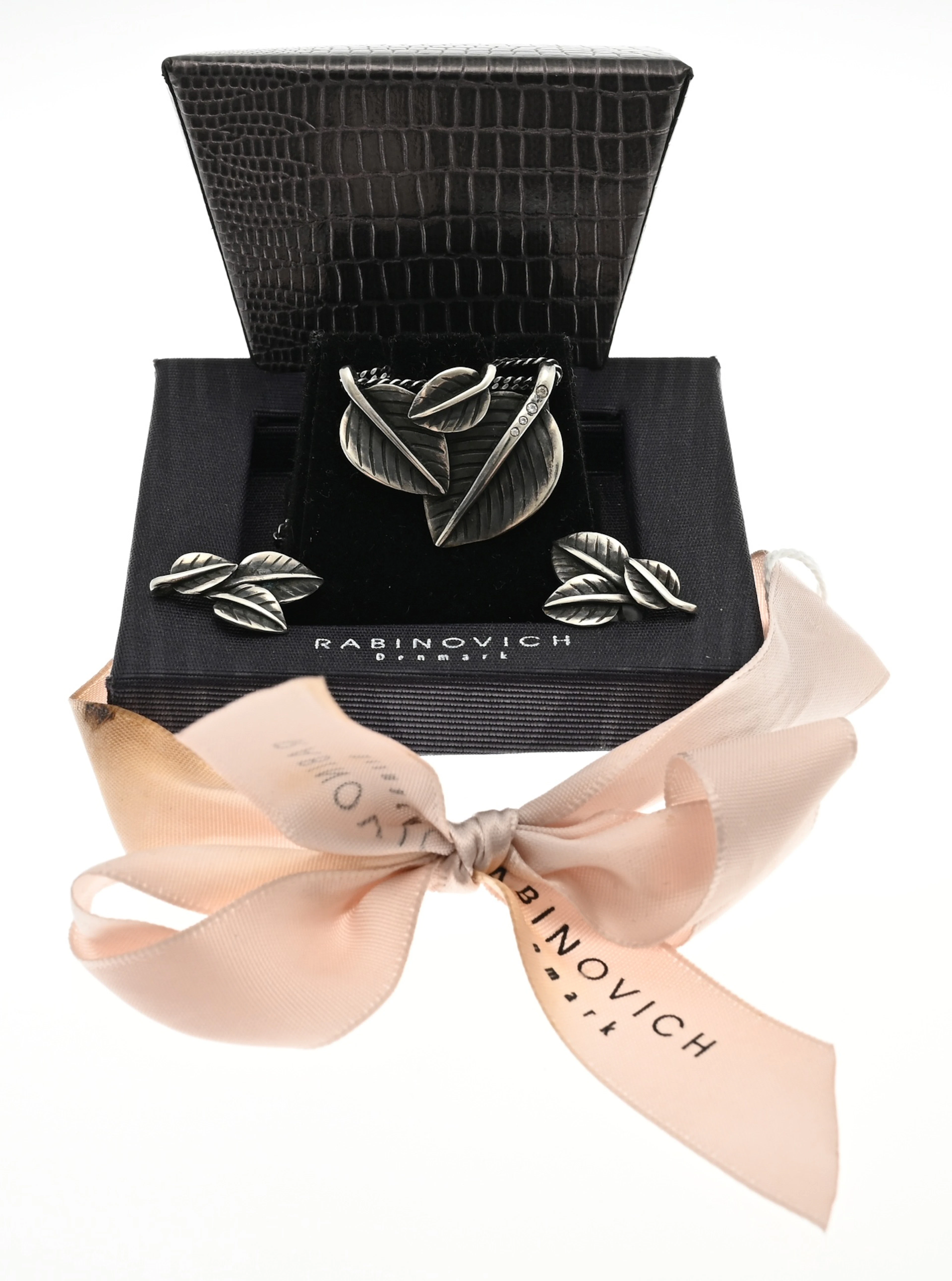 Zilveren collier, hanger en oorstekers, Rabinovich