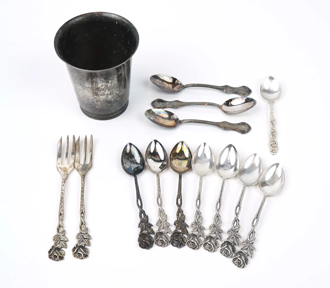 Cucharillas de café, etc., un lote, plata.