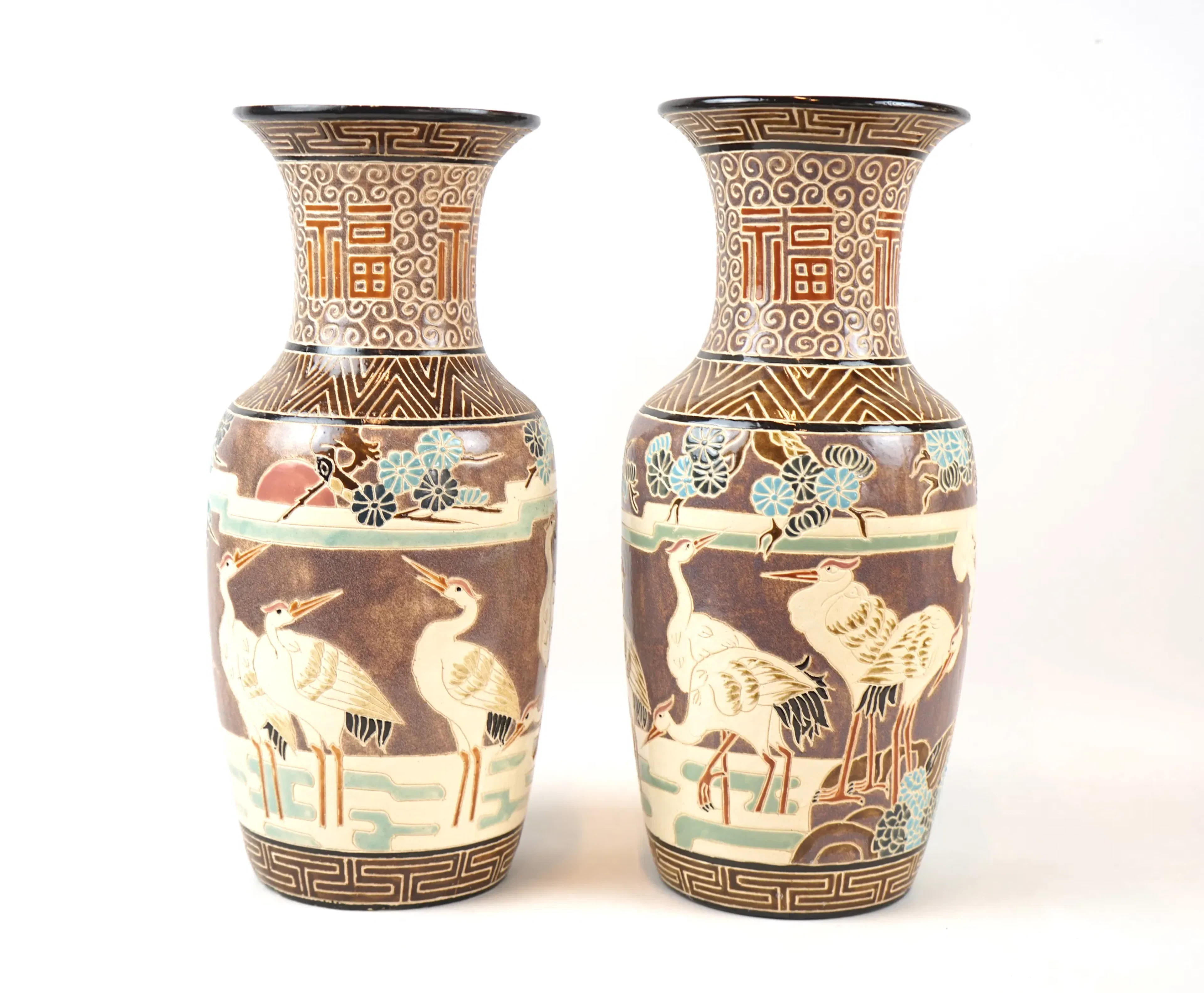 Vasi, un paio, ceramiche, Asia.