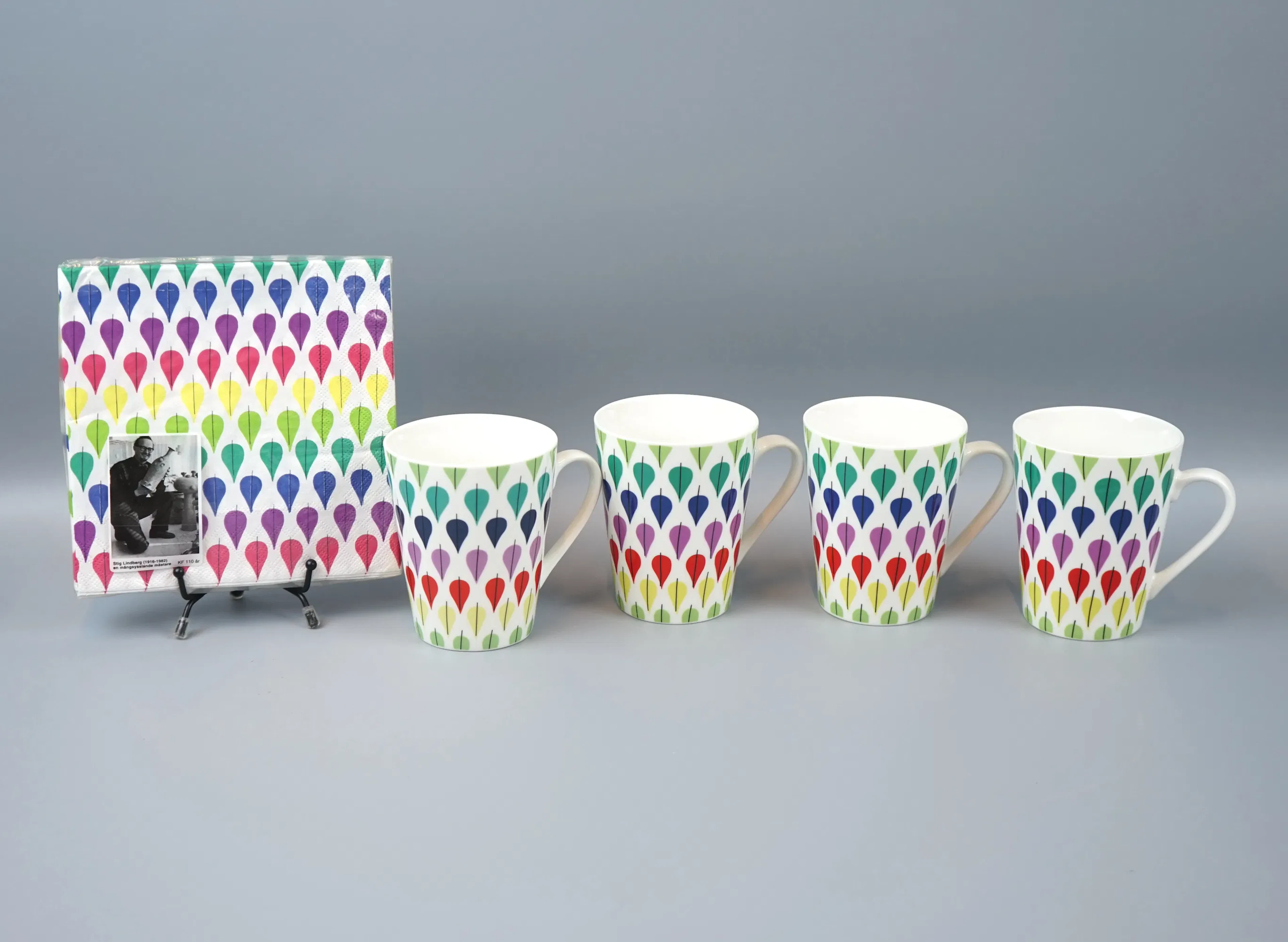 Stig Lindberg, tazas, 4 trozos, porcelana y servilletas, "Falling Leaves"