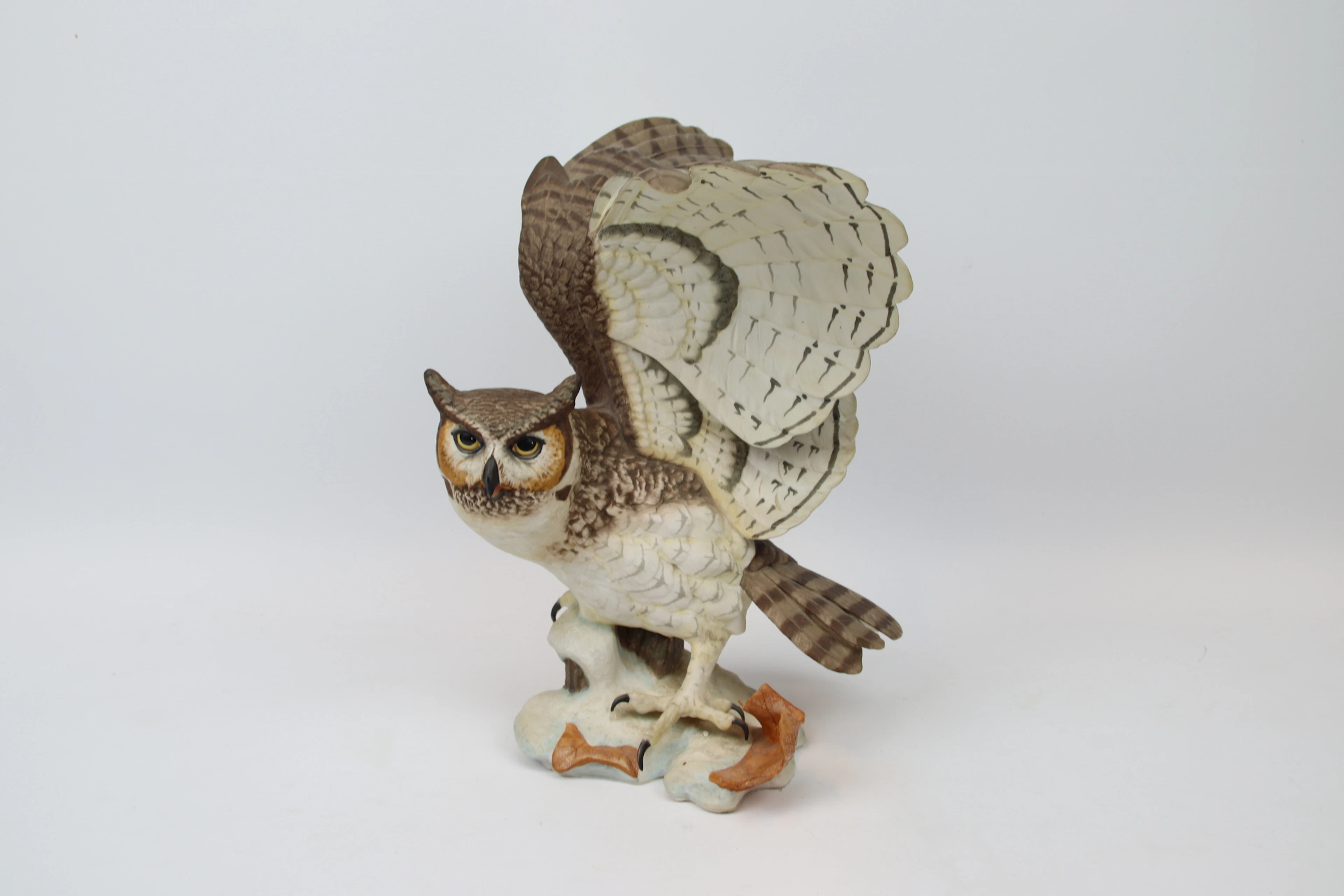 Figurine, porcelain, "The Great Horned Owl", Franklin Mint, 1988.