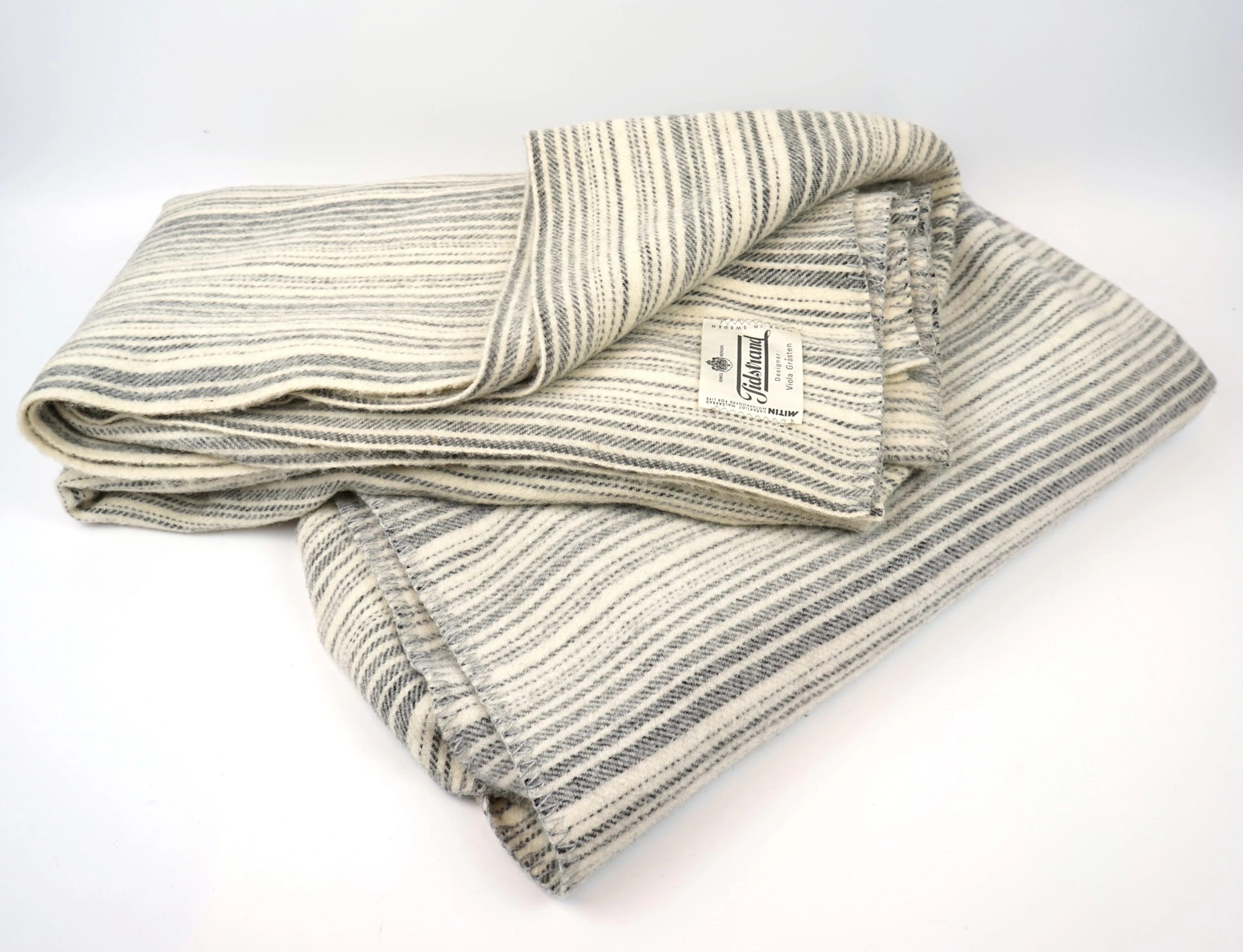 Viola Gråsten, a pair of wool, blankets, Tidstrand.