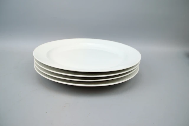 Axel Salto, a porcelain dish of 4, Royal Copenhagen.