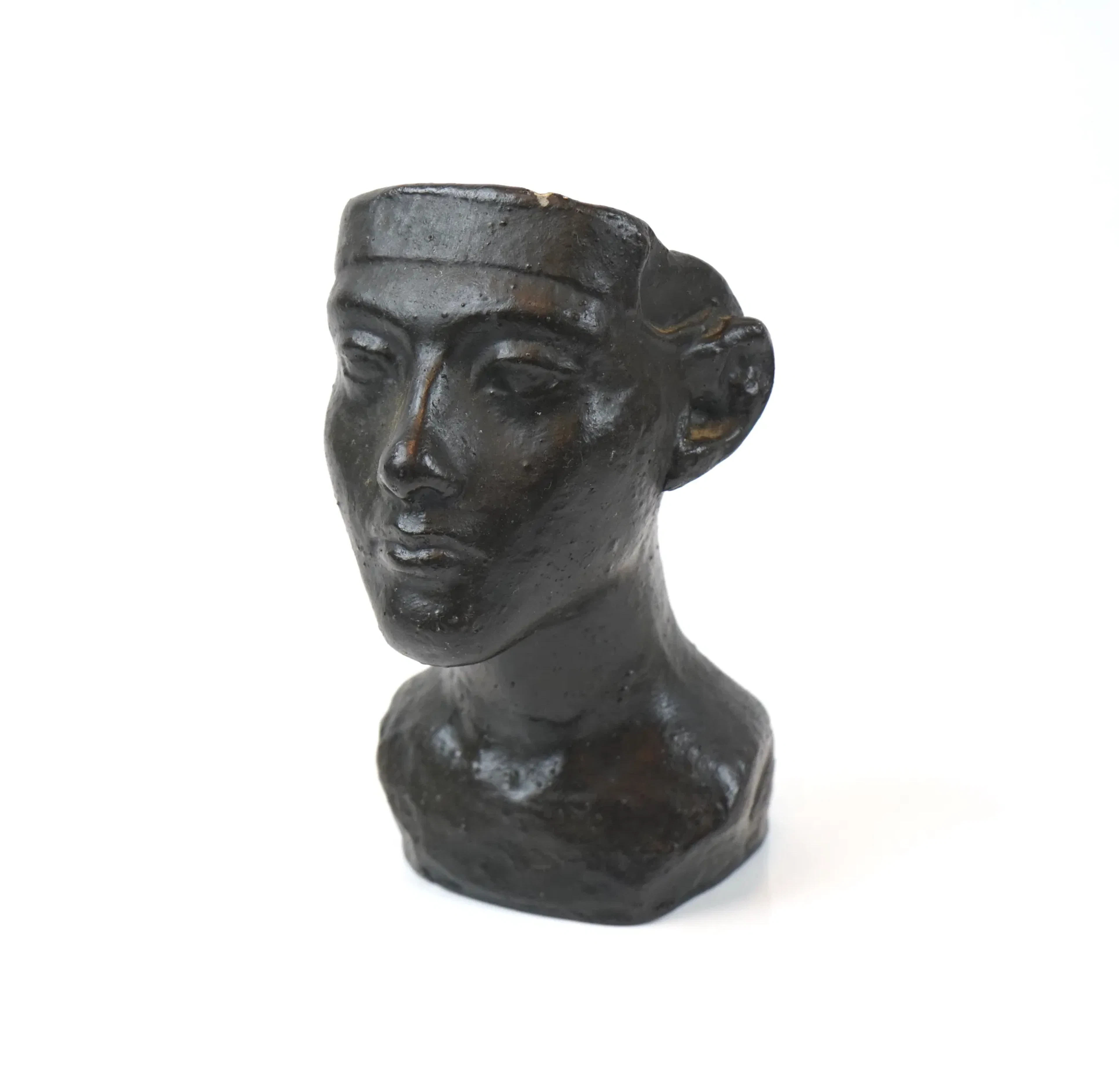 Lauritz Adolph Hjorth, una scultura in gres, Nefertiti, Danimarca.