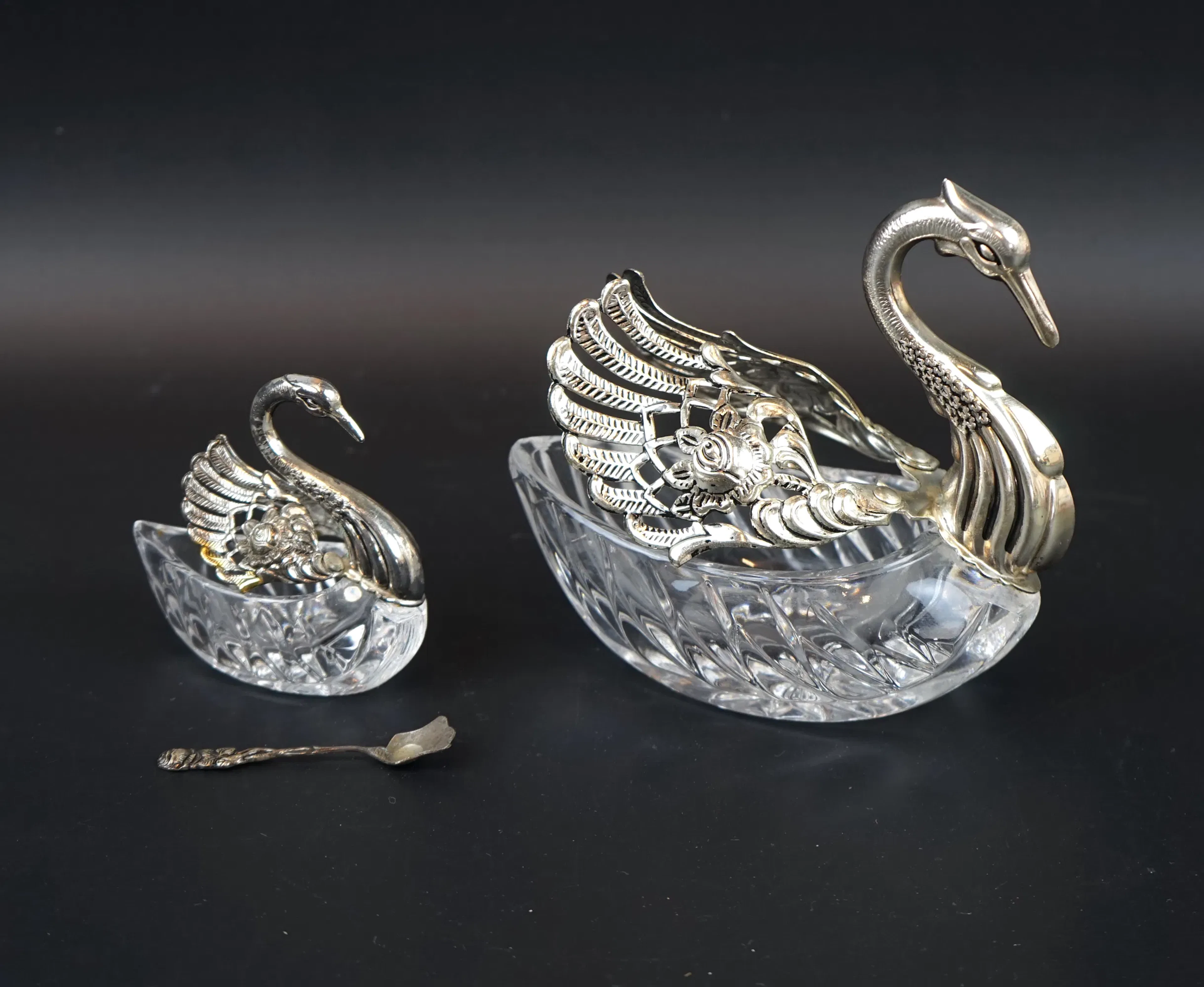 Bol à sel et beurre, verre/métal.