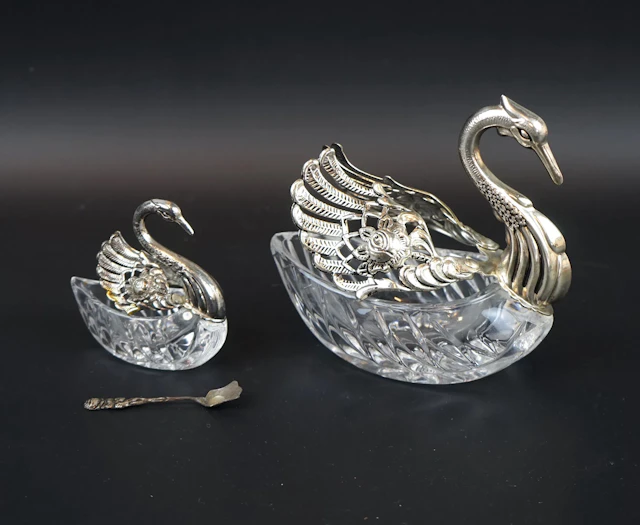 Salt and butter bowl, glass/metal.
