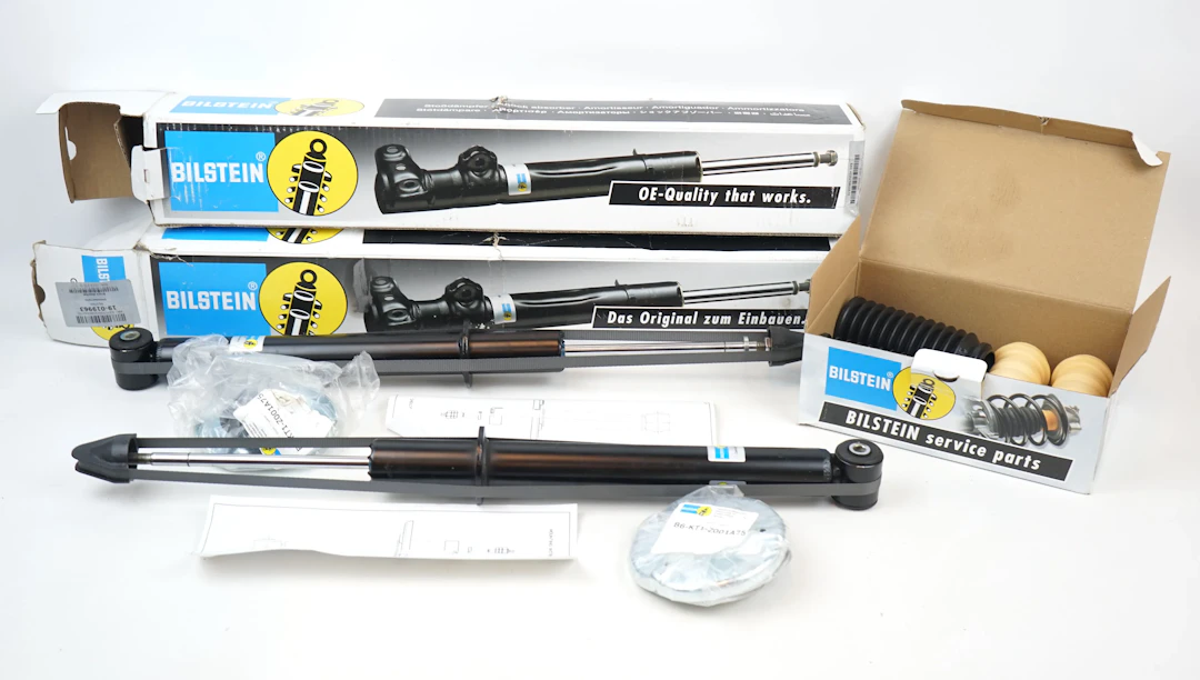 Gas pressure damper and protective bellows, 6 pieces, Bilstein.
