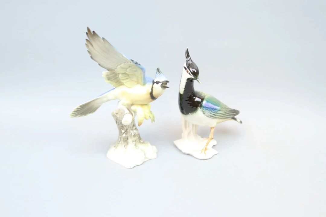 Figuritas, pájaros, 2 piezas, porcelana, Alemania.