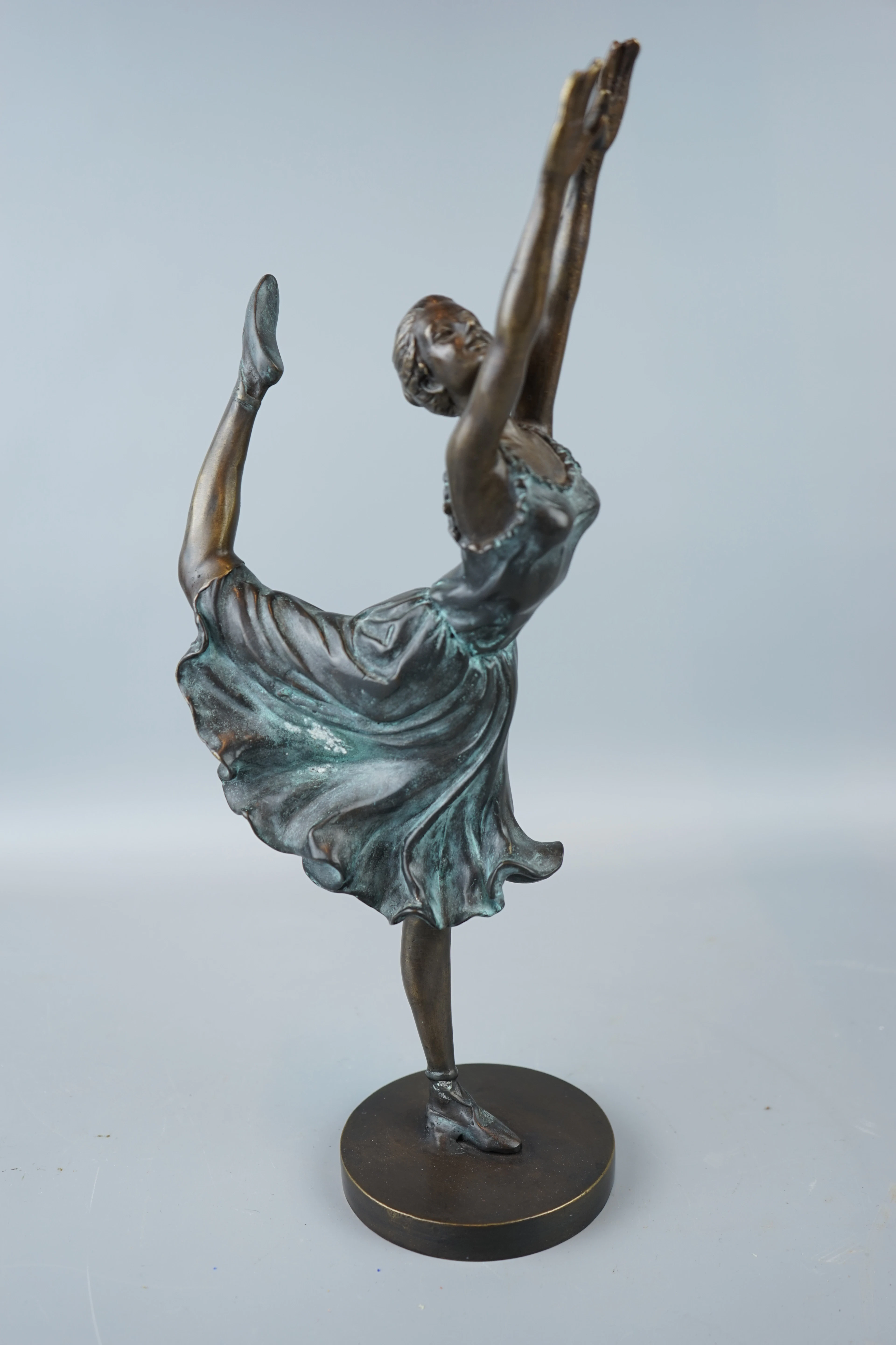 Escultura, bronce patinado, bailarina, Fyrklövern.