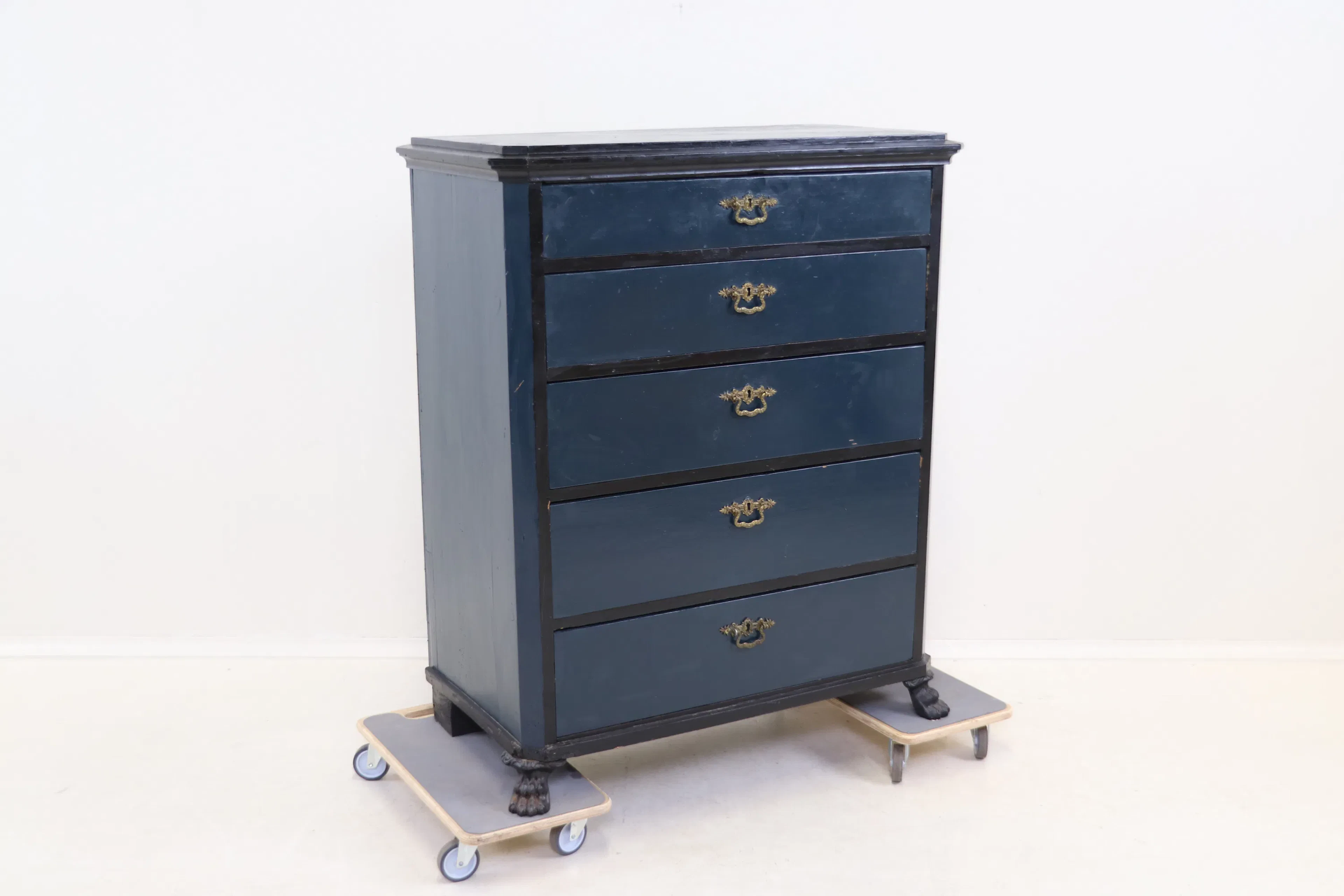 Chest of drawers, wood/metal.