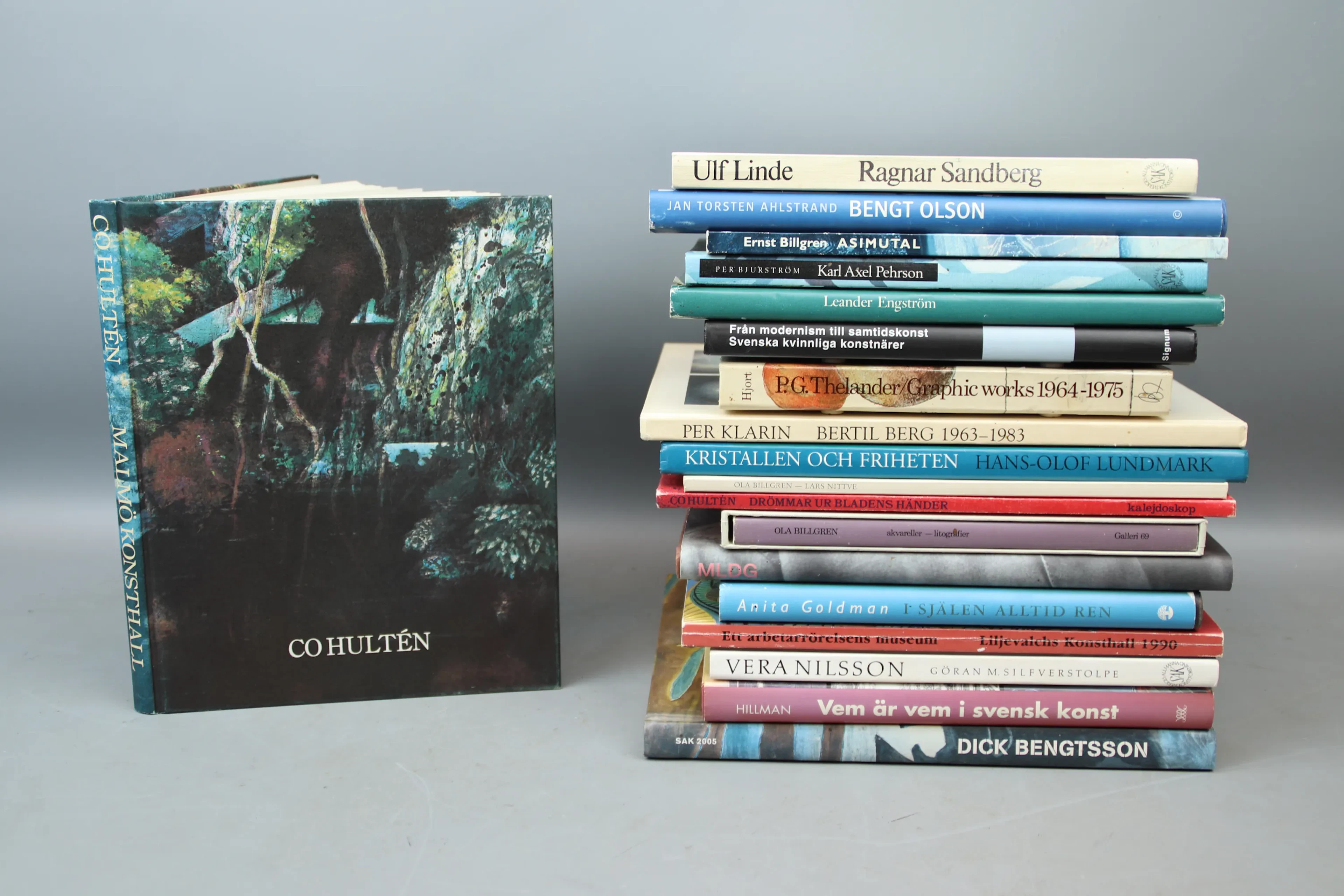 Libri d'arte, artisti svedesi, molti, tra cui CO Hulthén ed Ernst Billgren.