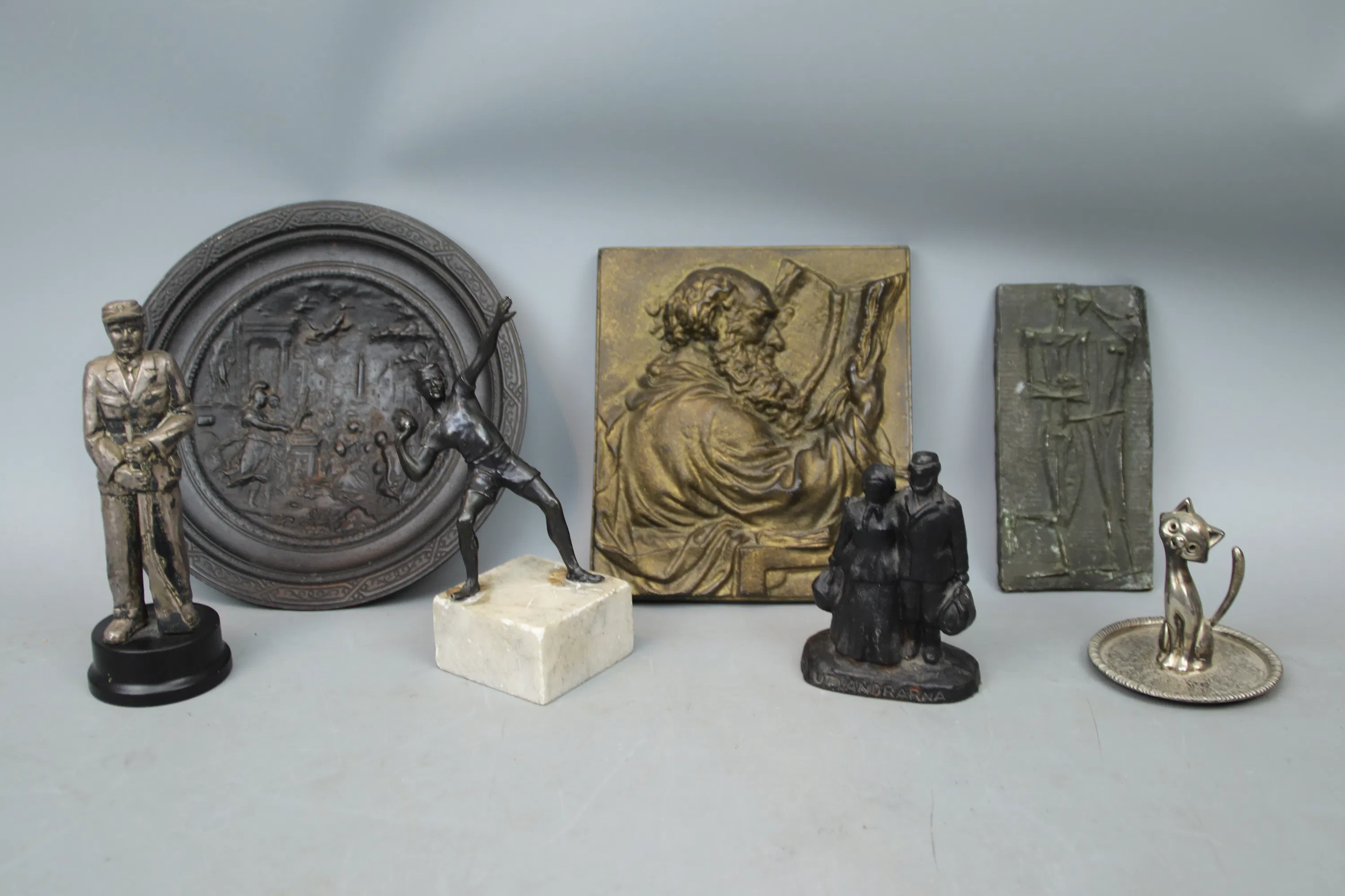 Sculture ecc., vari metalli, tra cui "Gli Emigranti", Xenia Claesson.