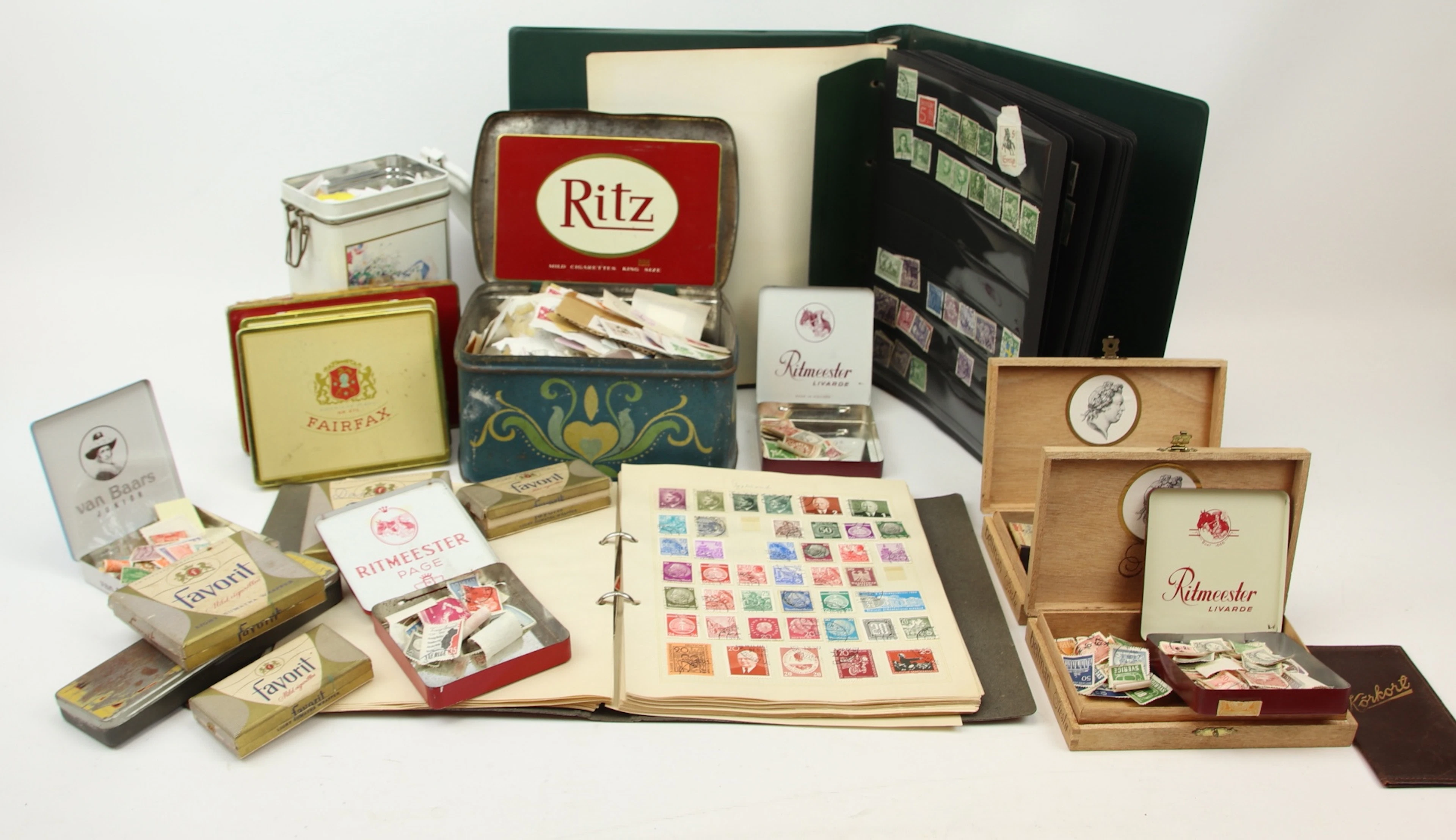 Collezione di francobolli, in tutto il mondo.