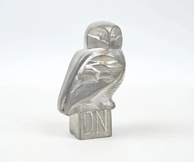 Stig Blomberg, "Uggla", sculpture, metal, Dagens Nyheter.