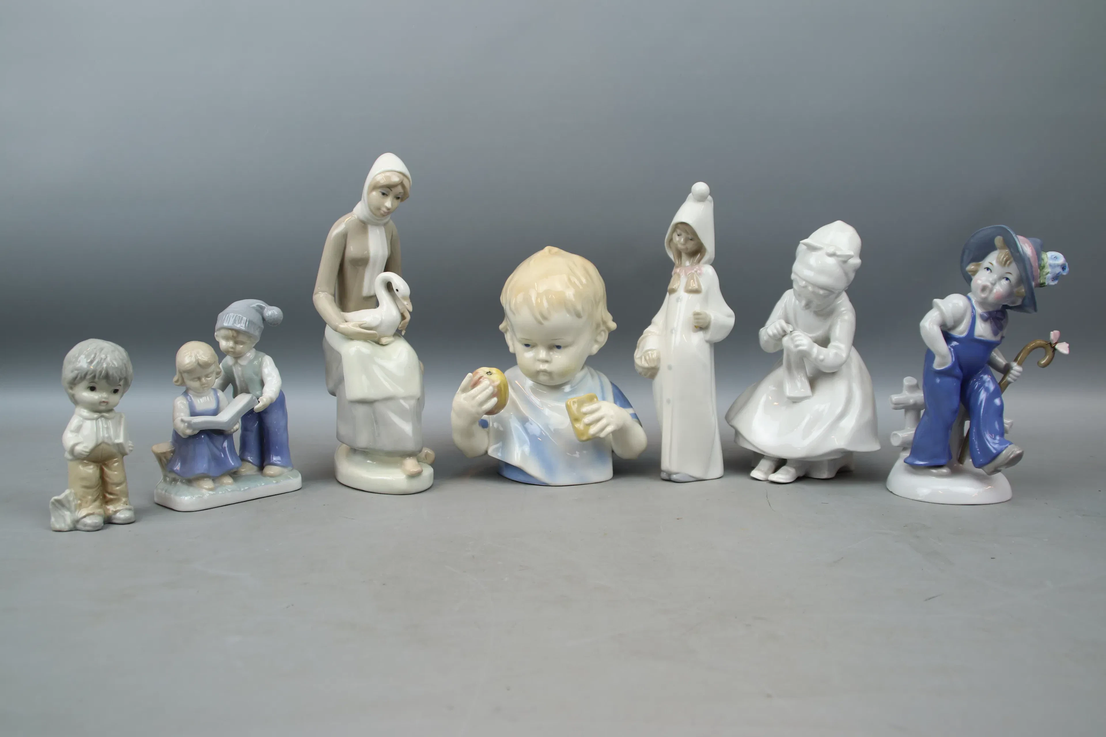 Figurines, 7 pcs, including Lladro.