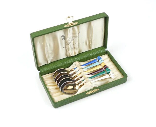 Mocca-Boxen, 6 Stück, Emaille/Silber 925, Dänemark.