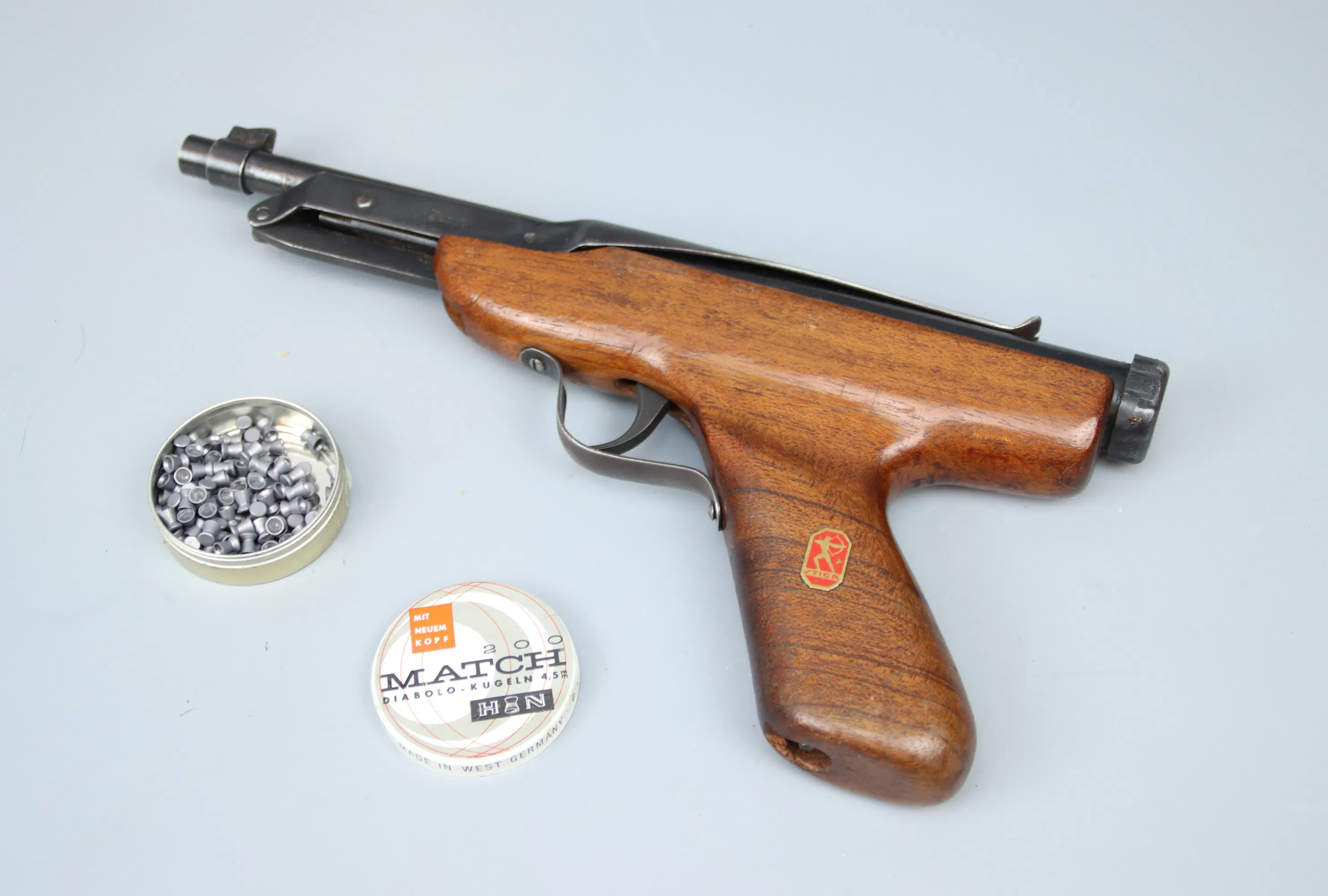 Air pistol, Stiga Zenith.