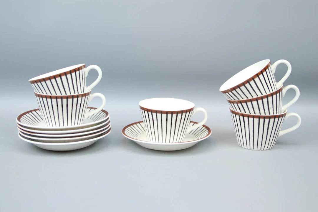 Stig Lindberg, a 6-piece coffee set, bone china, "Spisa Ribb", Rörstrand.