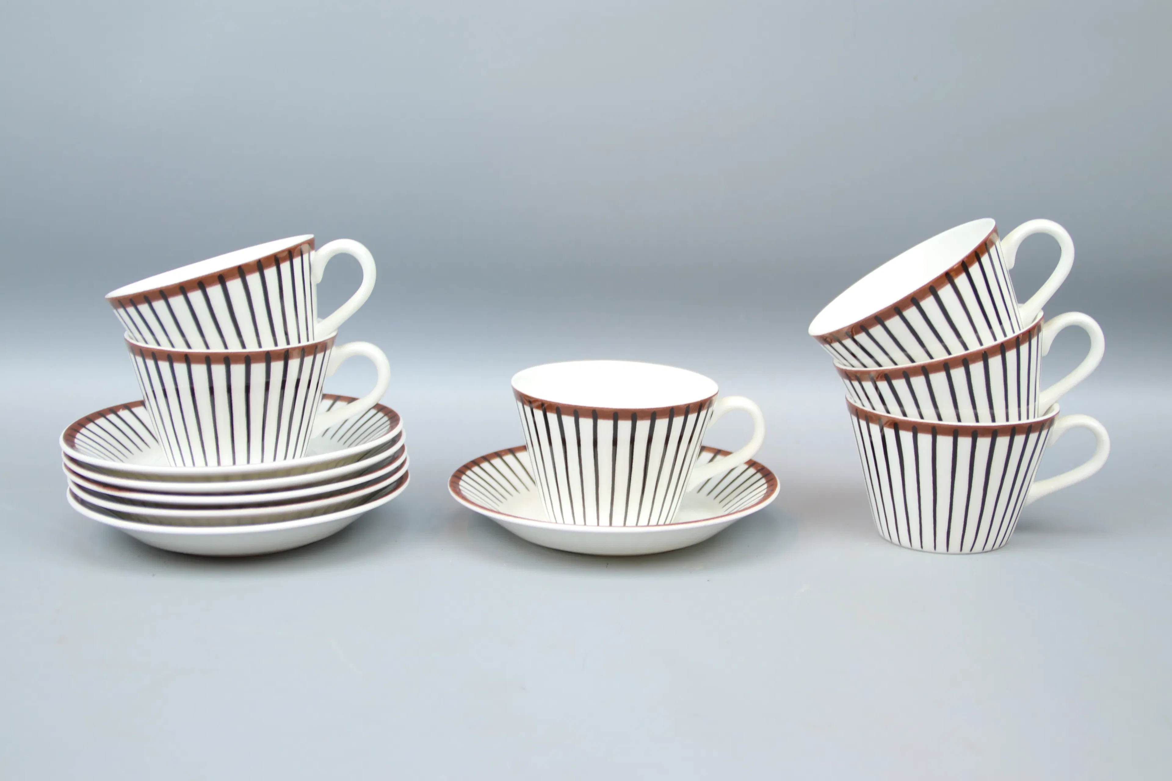 Stig Lindberg, a 6-piece coffee set, bone china, "Spisa Ribb", Rörstrand.