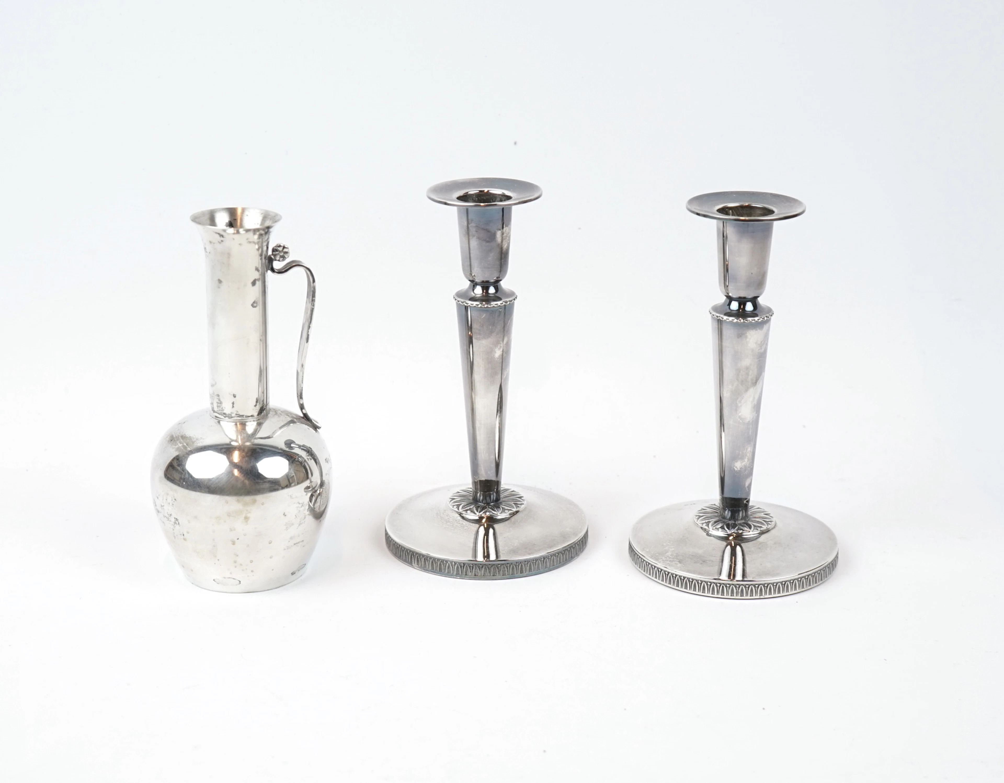 Vaso e candelabri, 3 pezzi, argento.