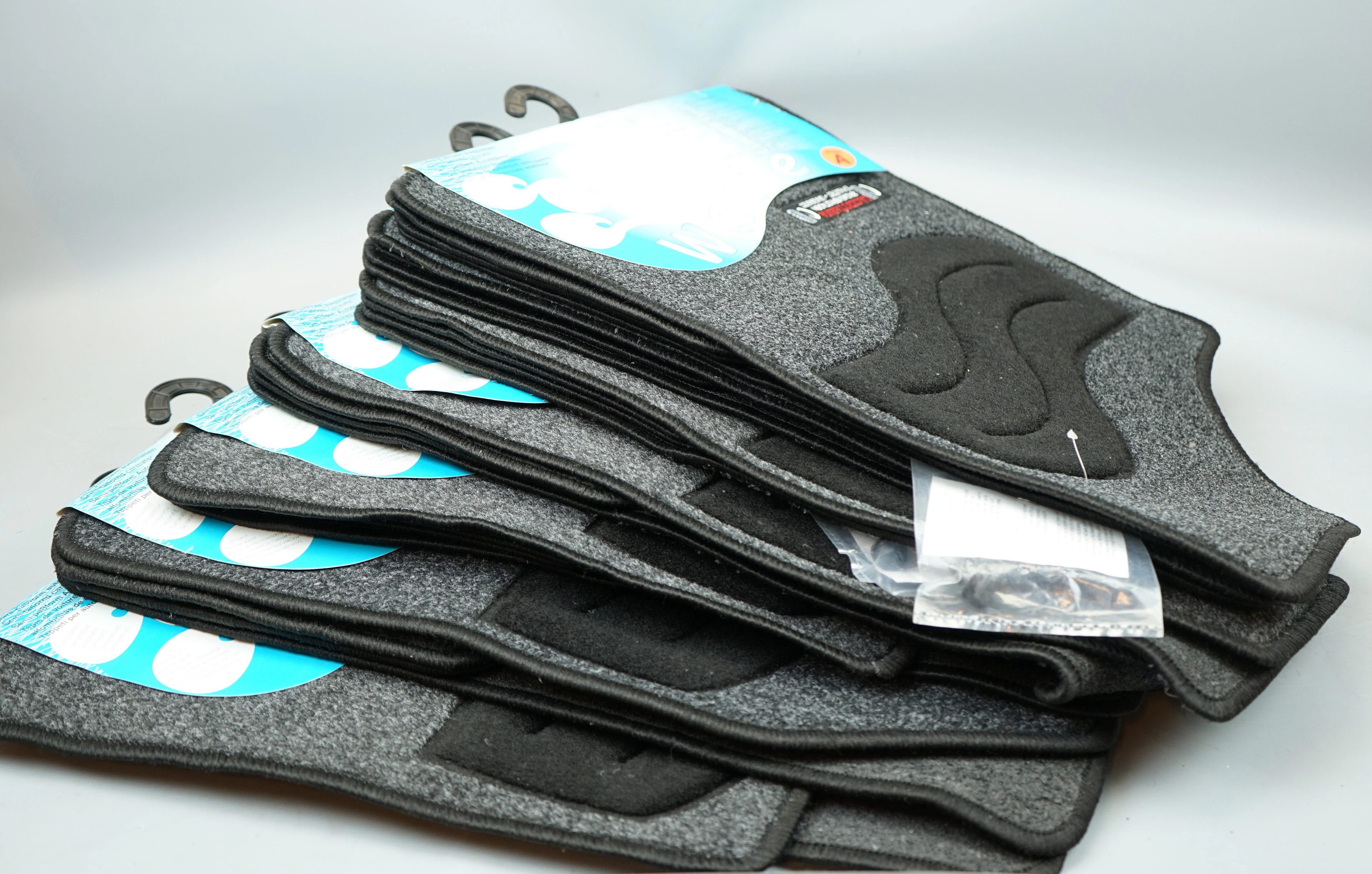 Set of car mats, 7 pcs, different models, Wave, unused.