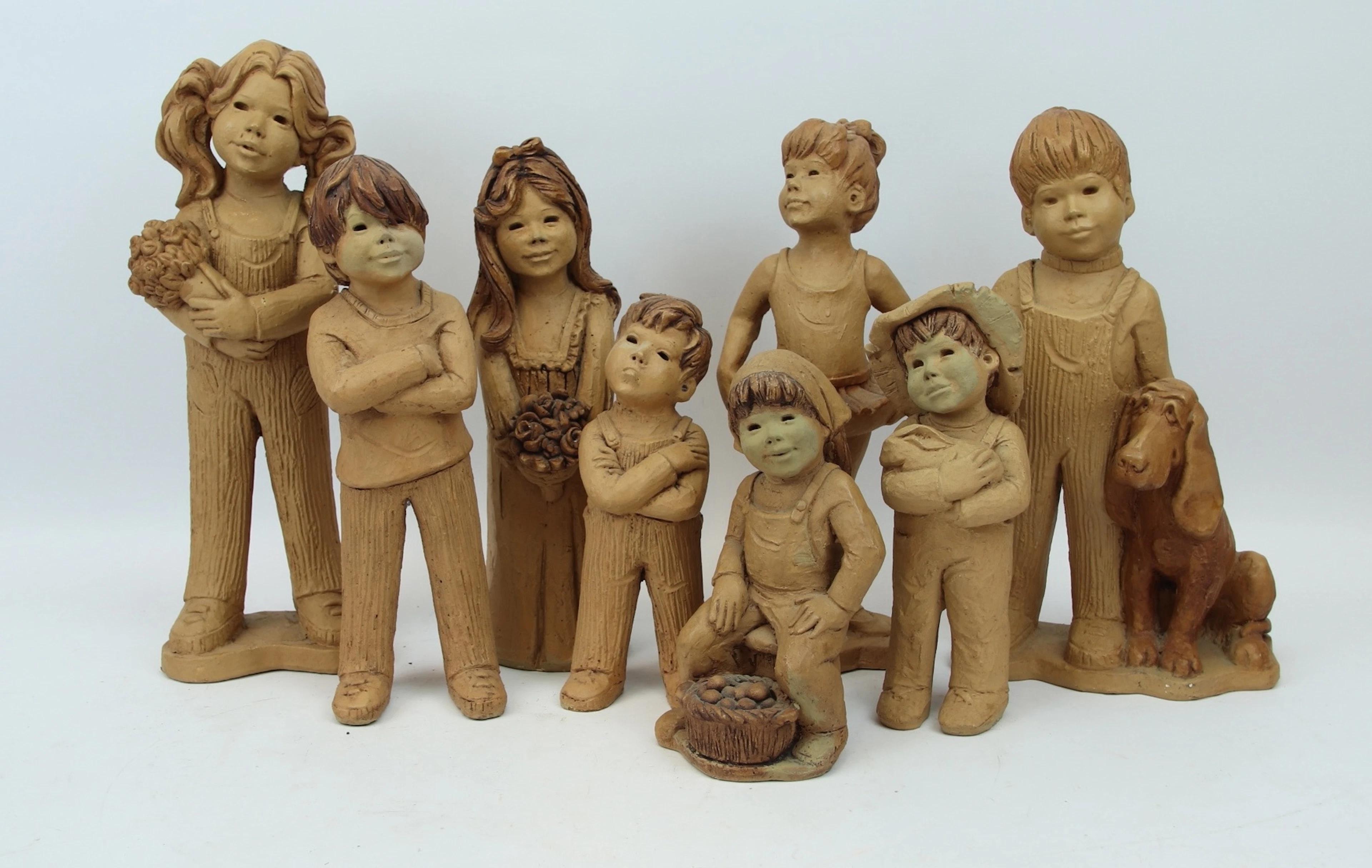 Lee Bortin, 8 Keramikfiguren, Chicago, signiert.