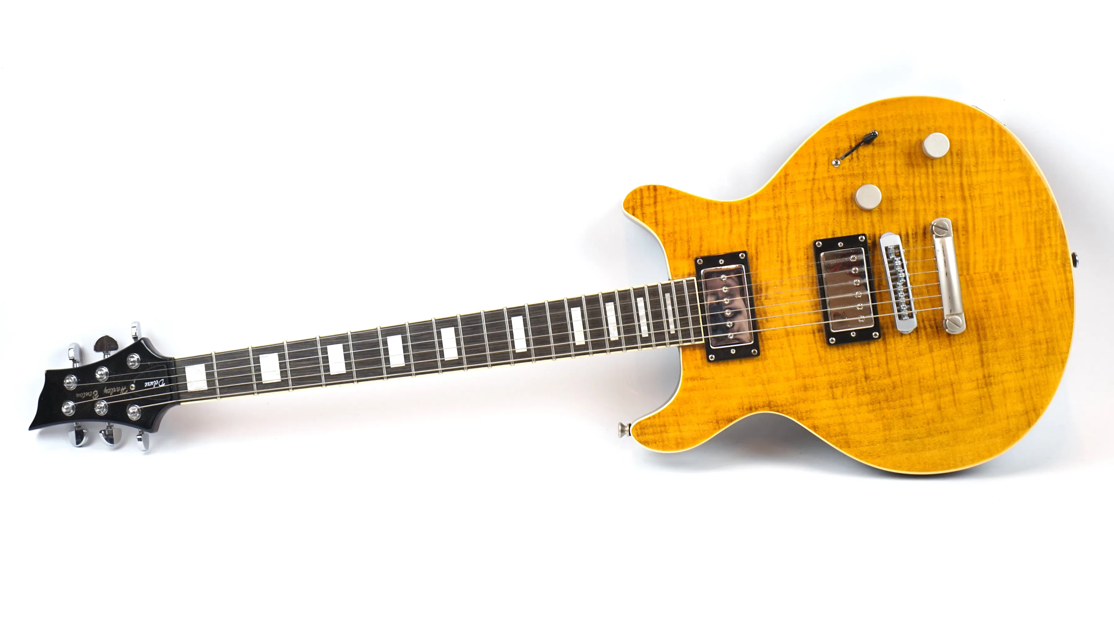 Guitarra eléctrica, XT-22 Double Cut Deluxe