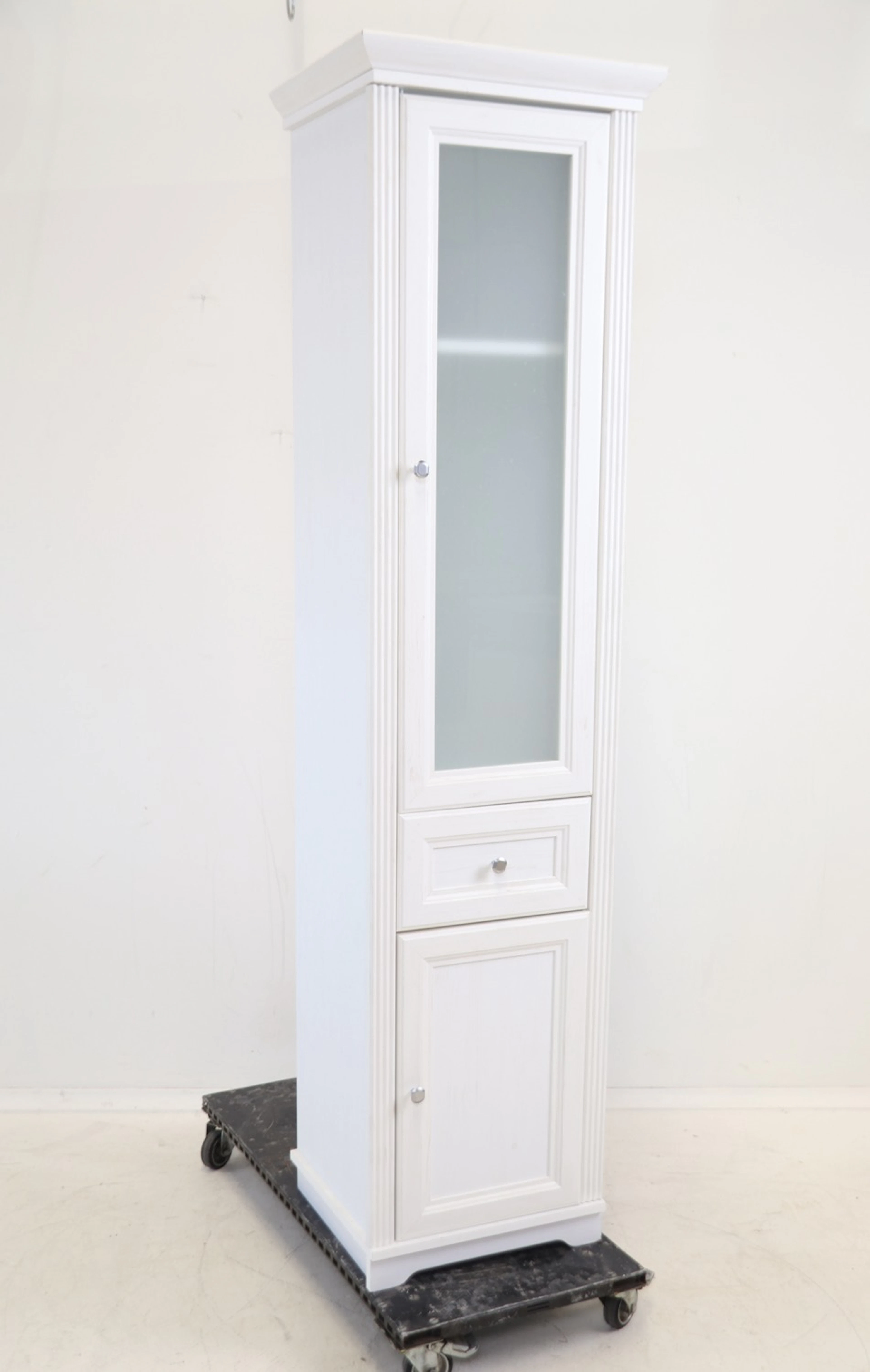 Armadietti, legno/vetro.
