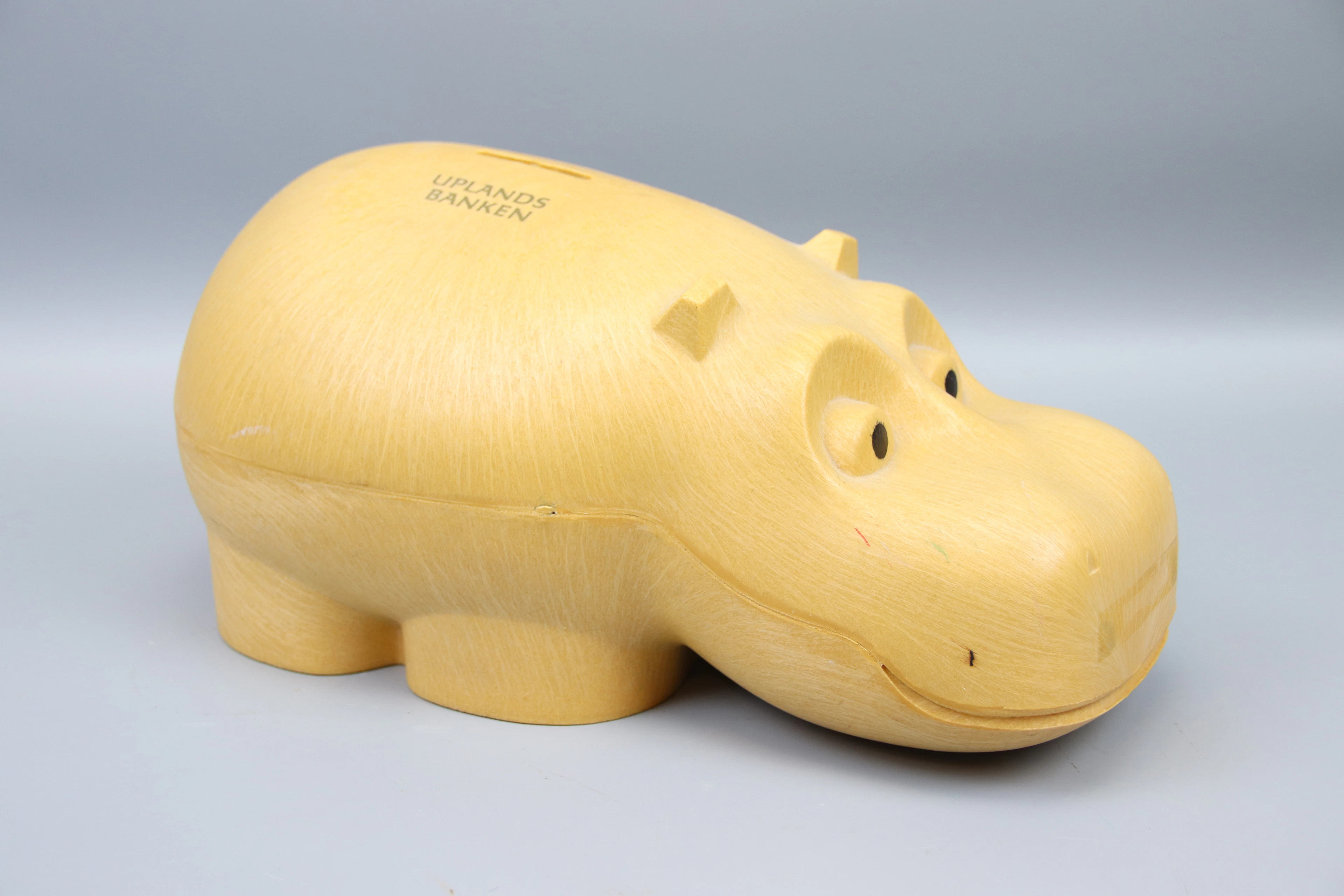 Sparbössa, "Uplands Banken", plast, Henri Hippo, MK-Tuote.