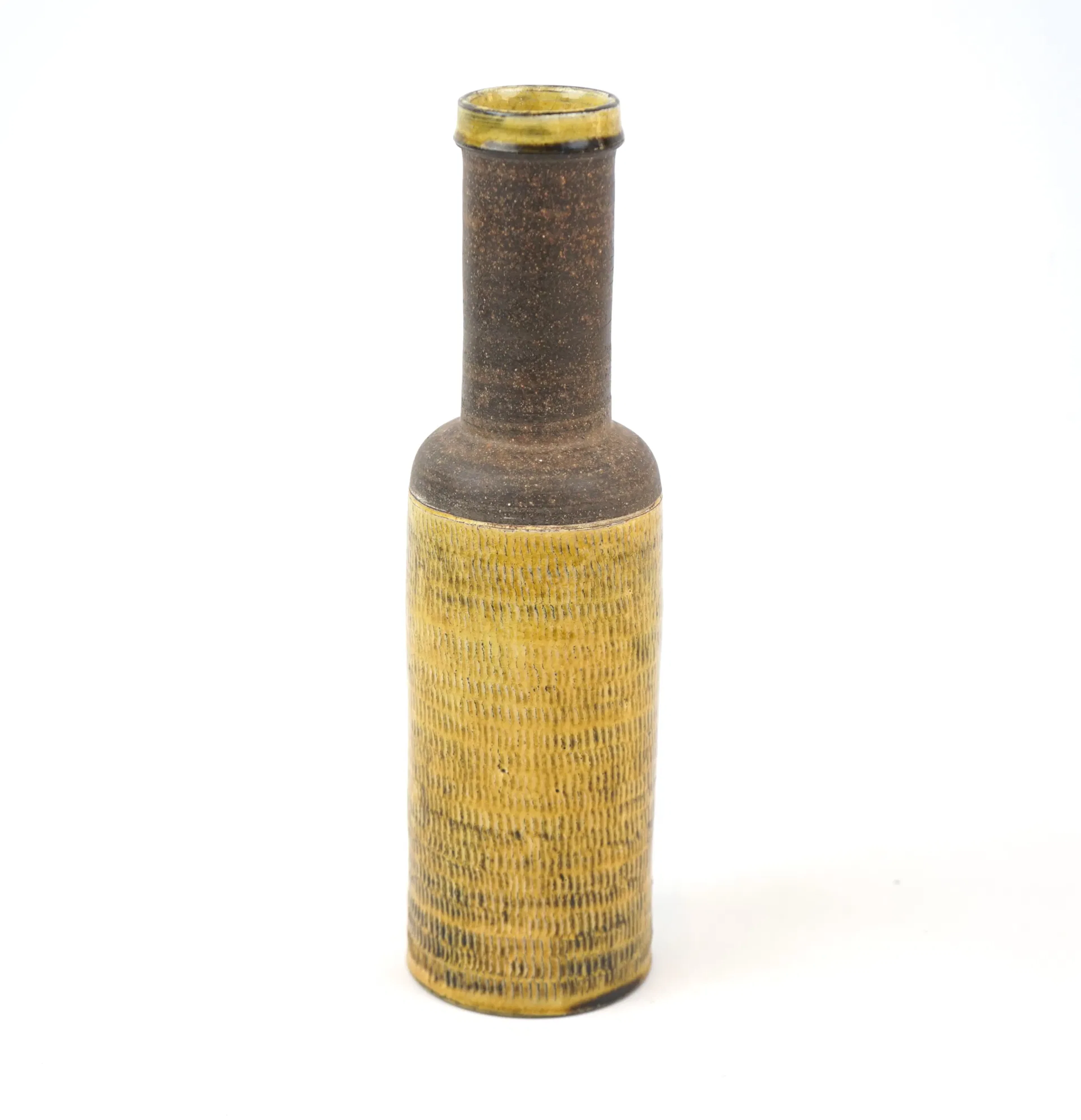 Nils Kähler, un vaso in ceramica con chamottle, Herman Kähler, Danimarca.