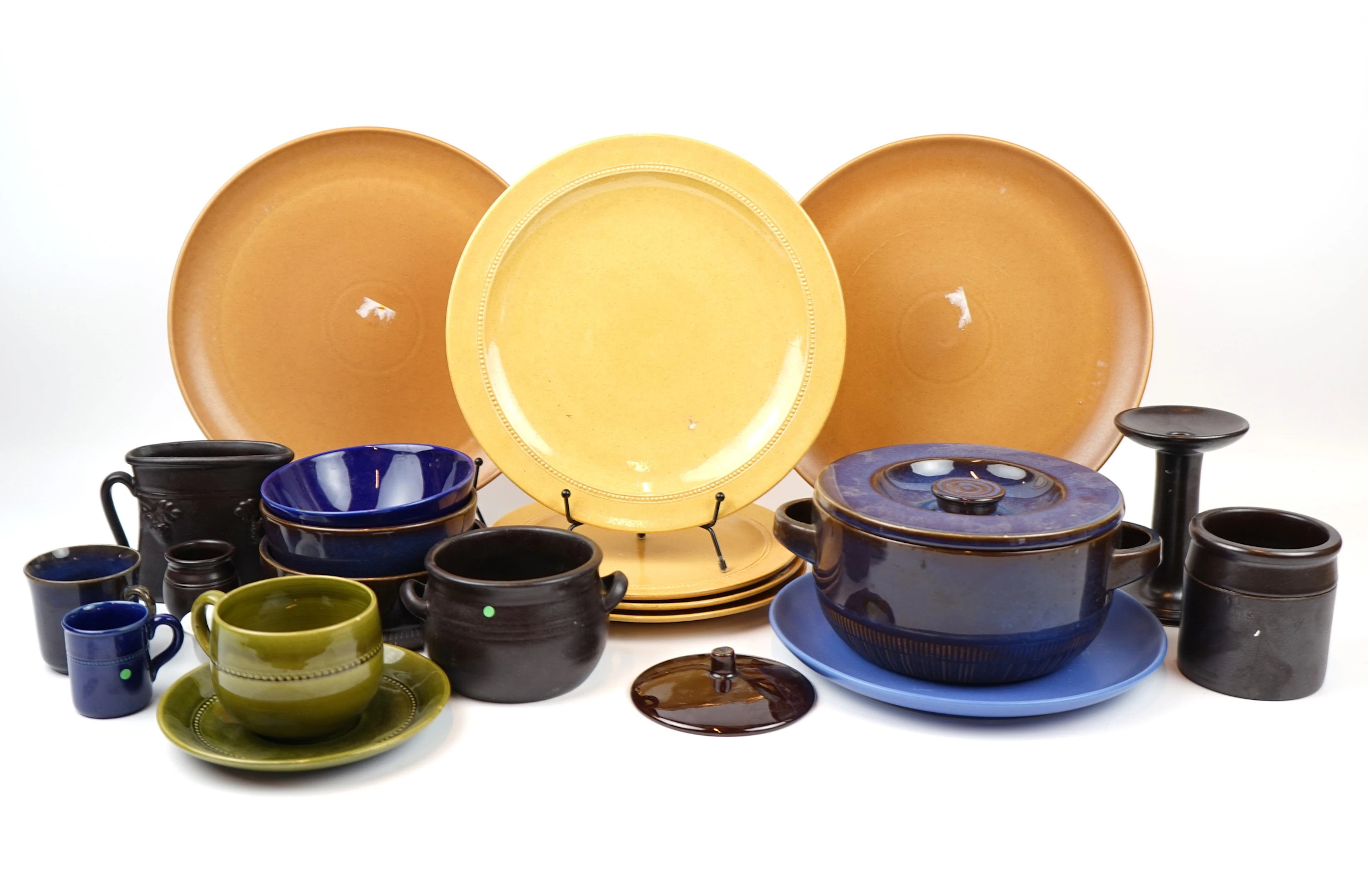 Platos, cuencos, tazas, etc., mucho, cerámica, incluyendo Höganäs.