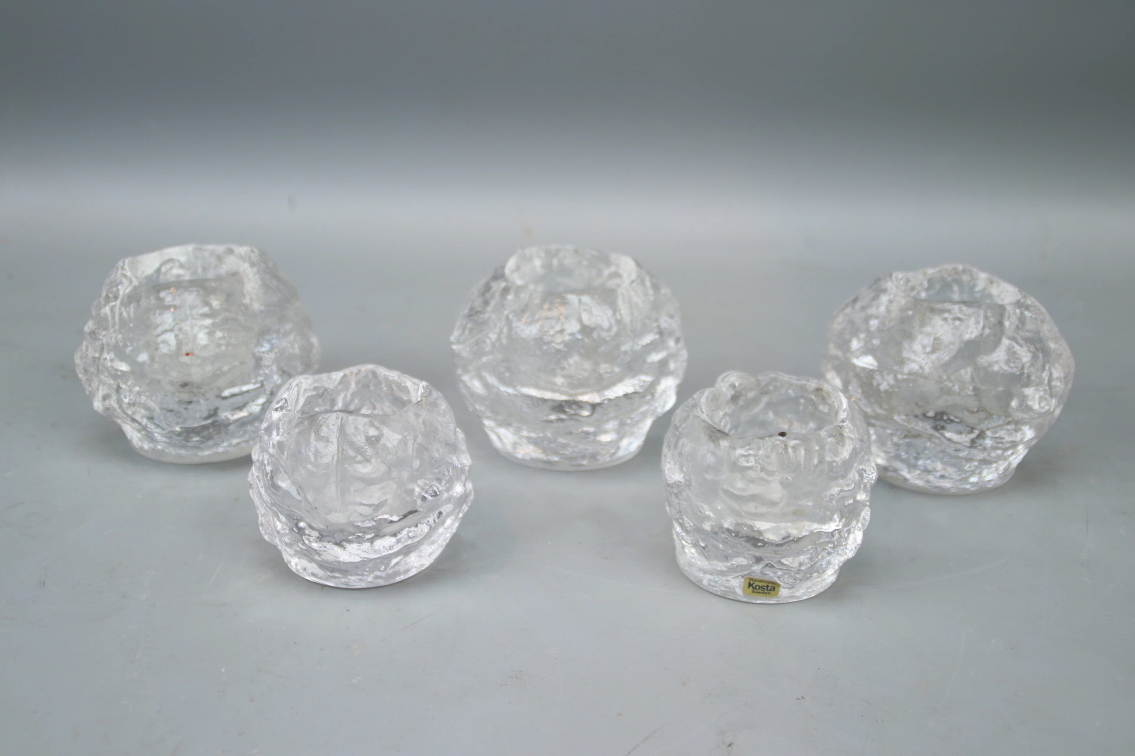 Ann Wolff, 5 Glas-Kerzenhalter, "Snowball", Kosta Boda.