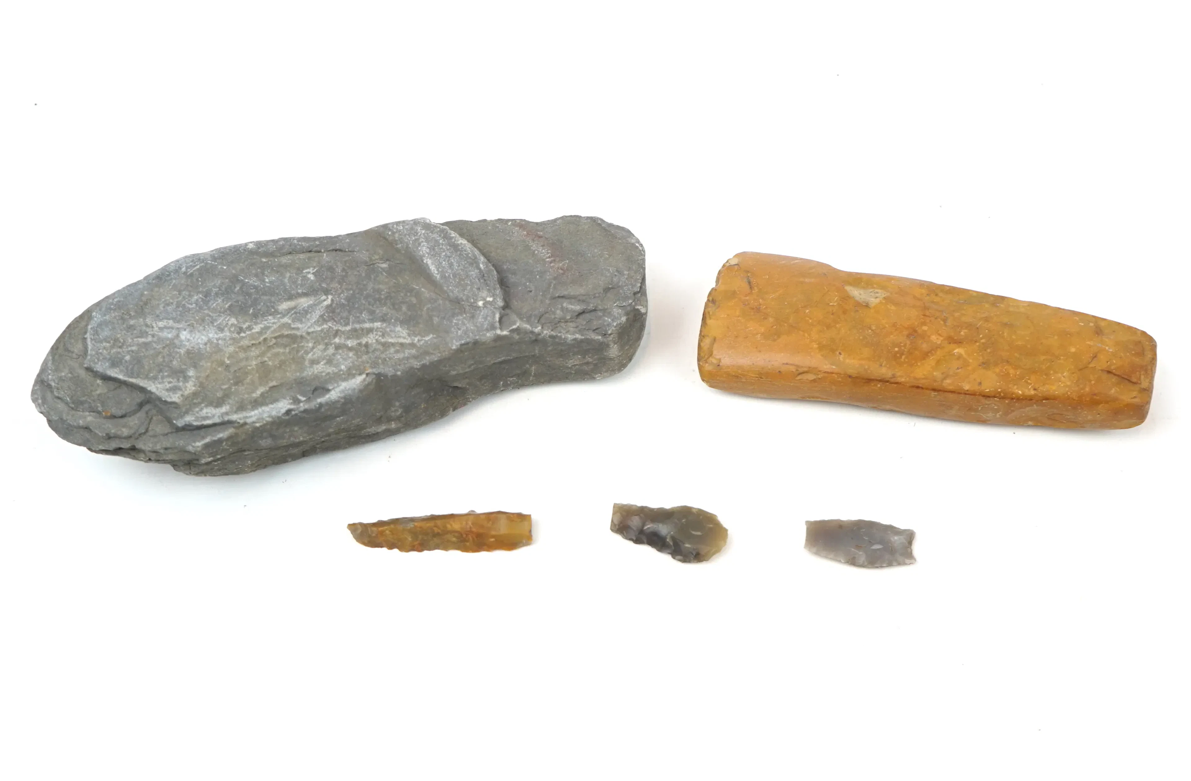 Asce di pietra e pizzo, 5 pezzi.