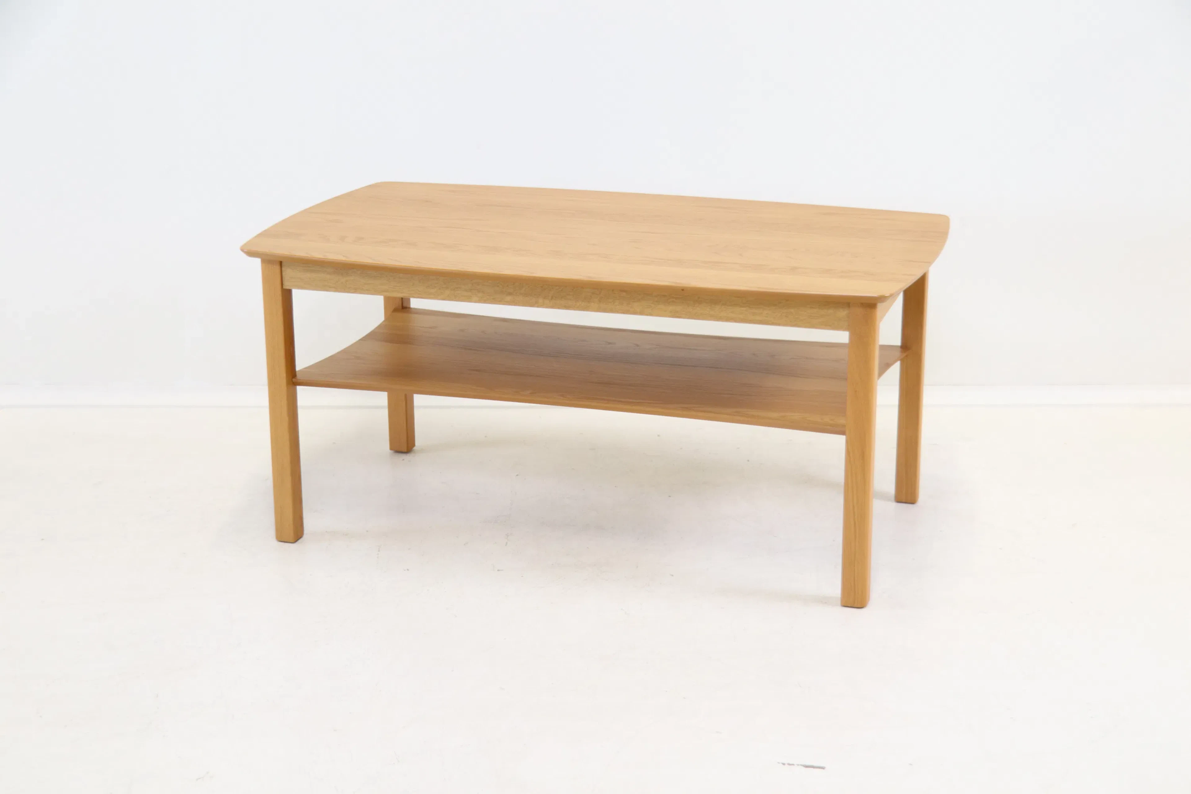 Mesa de centro, roble, "Marathon", proveedor de mesas.