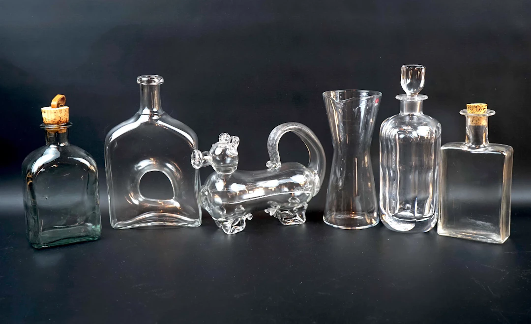 Carafes et chien ivre, 6 pièces, verre, y compris Iittala.
