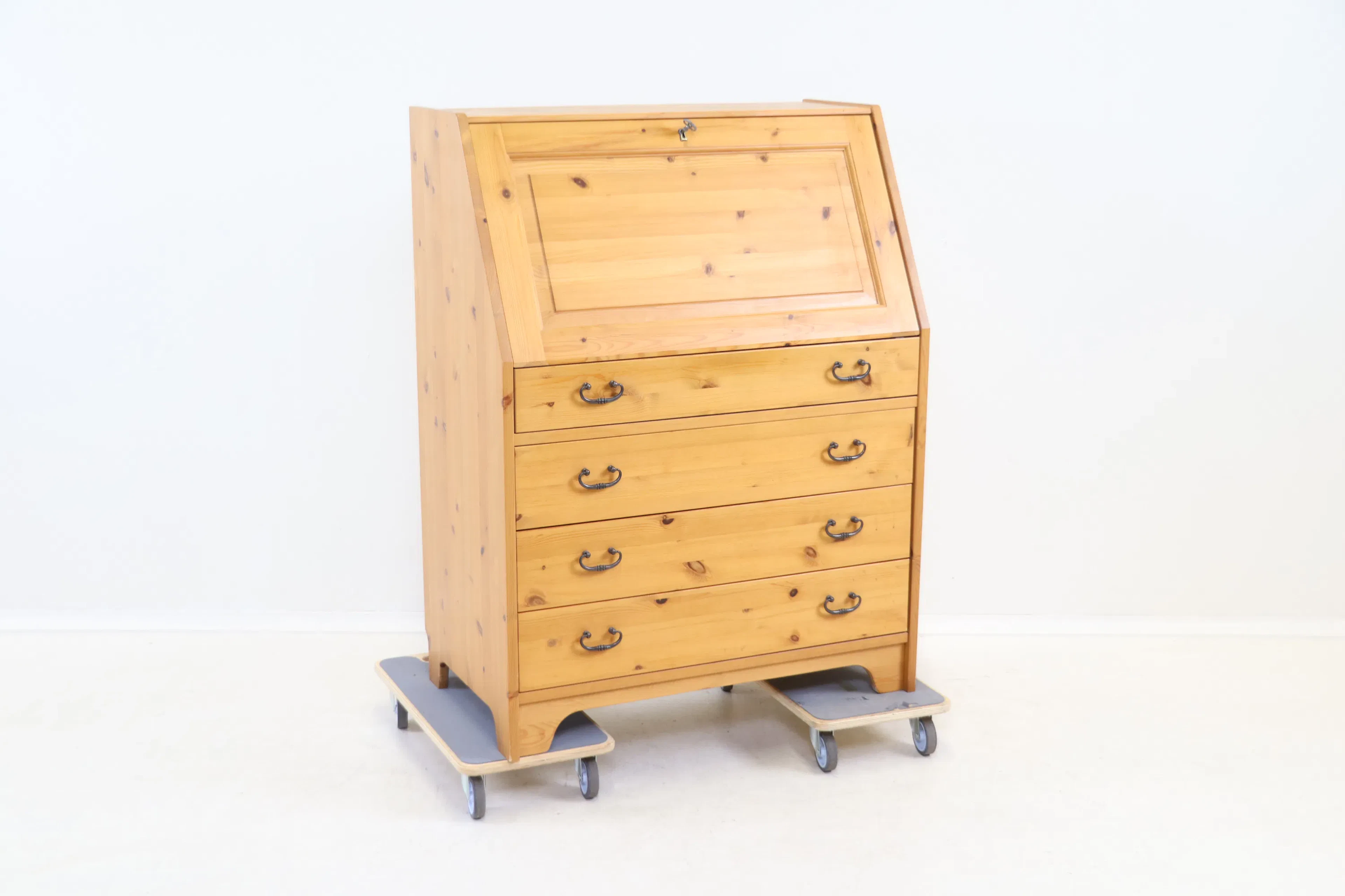 Oblique flap secretary, pine.