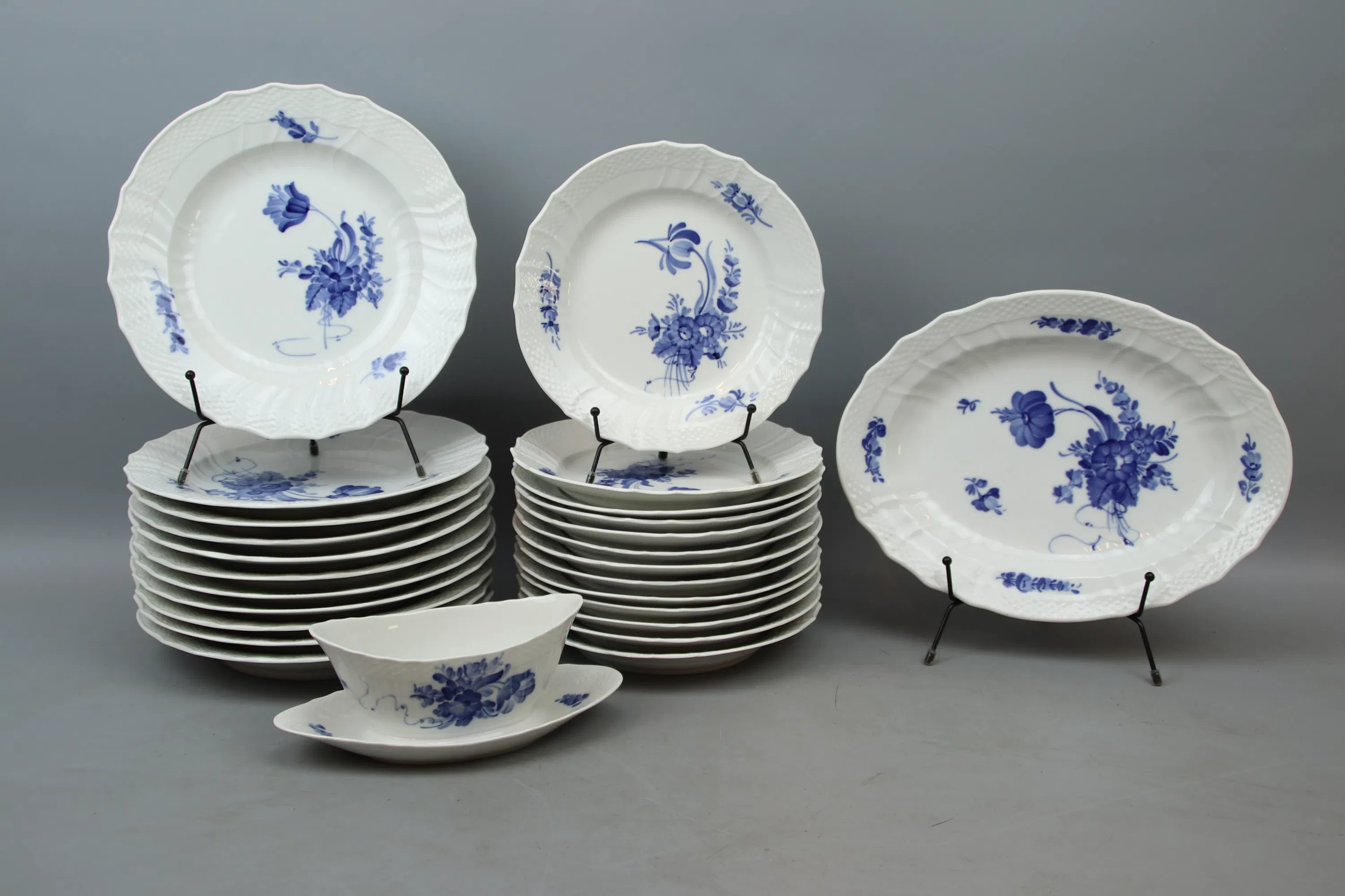 Piezas de vajilla, 26 piezas, porcelana, "Blue Flower", Royal Copenhagen.