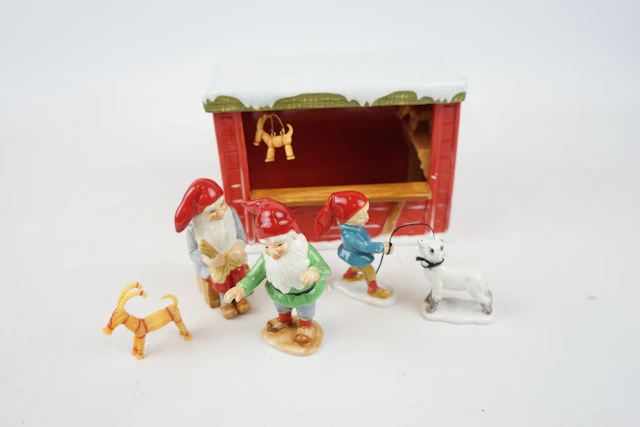 Lars Carlsson, "Christmas Market", 7 piezas, porcelana, Fyrklövern.