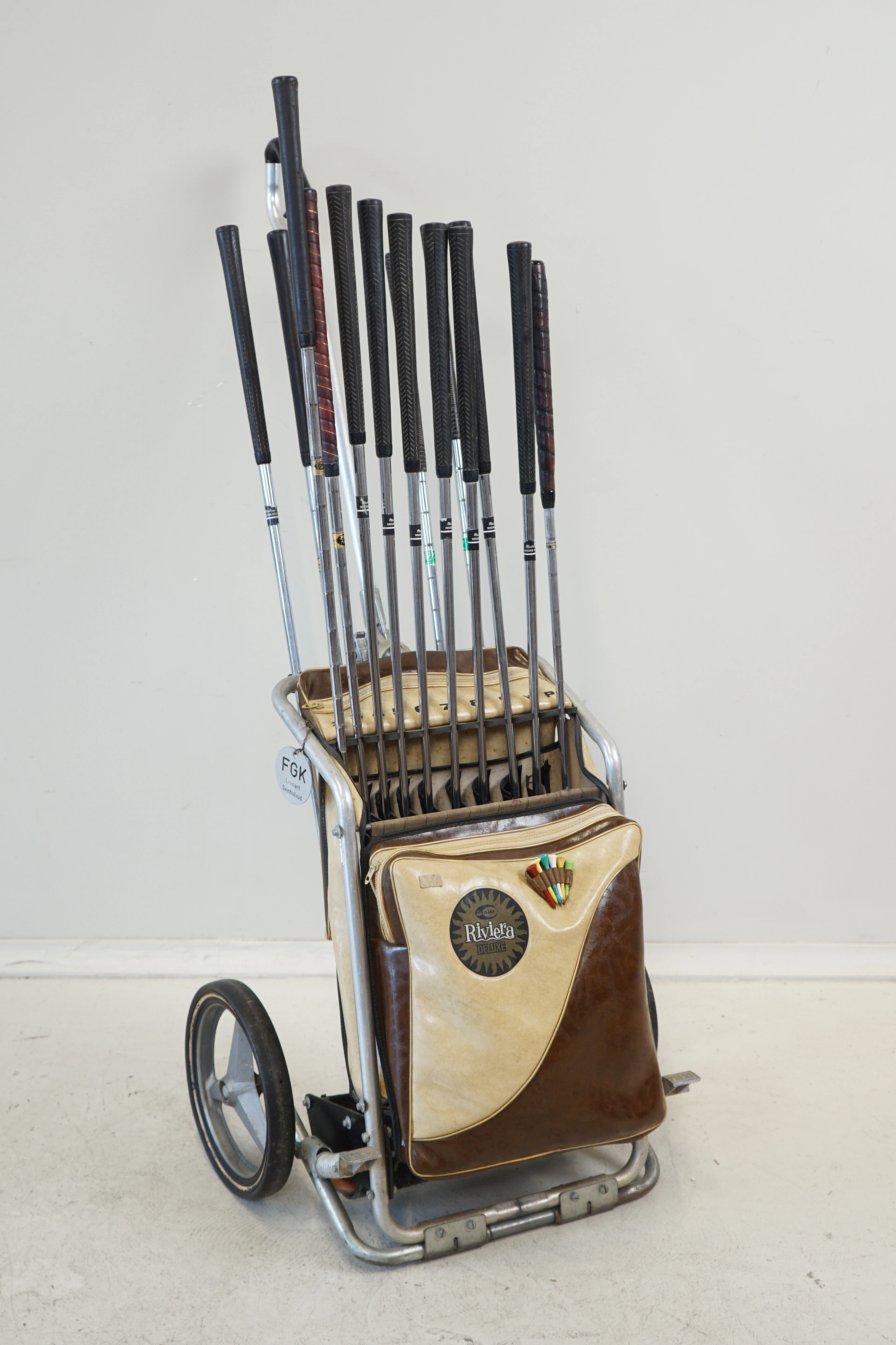 Golftasche, Riviera Deluxe, und 14 Schläger, 1960er/70er Jahre.