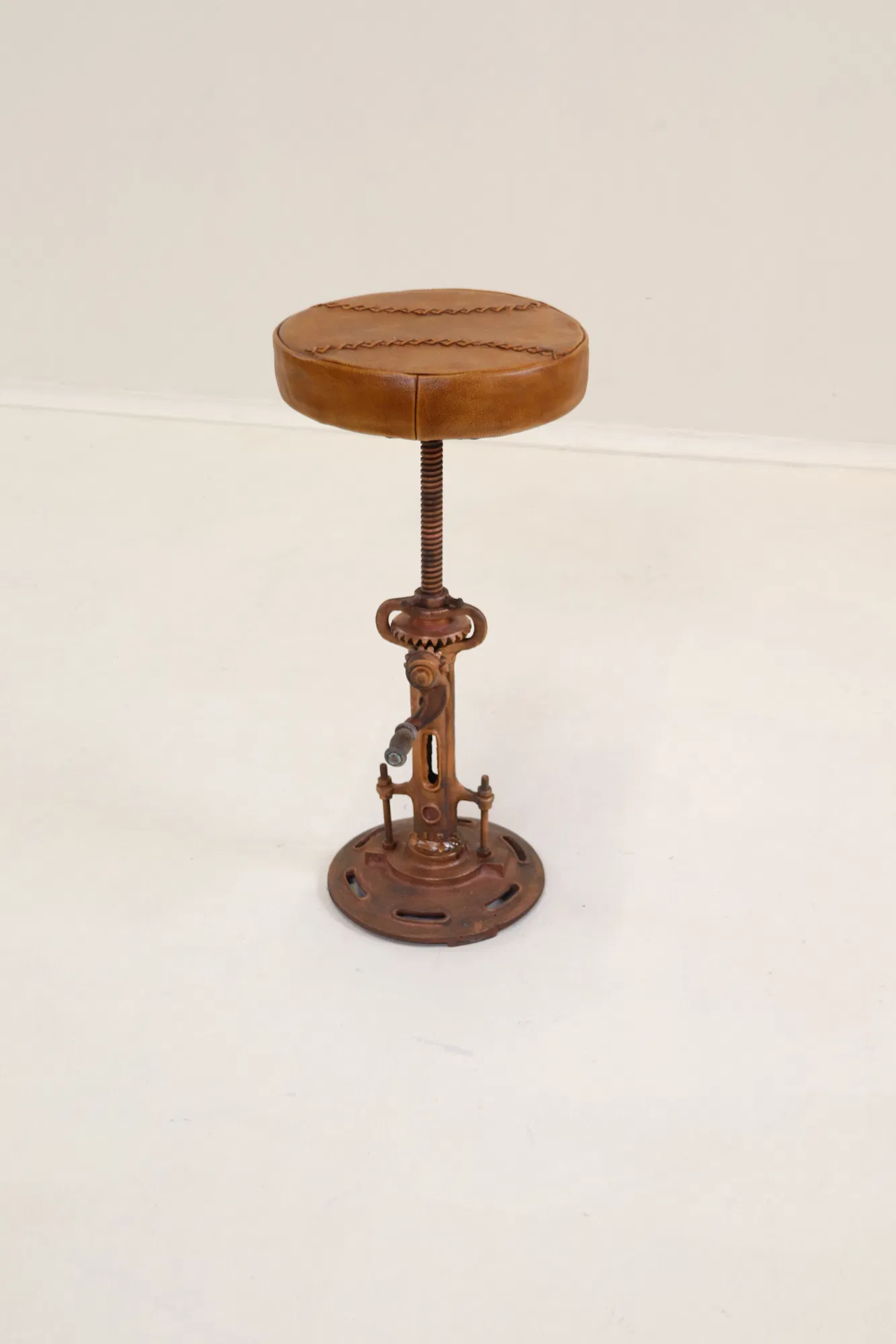 Bar stool, height-adjustable, metal, leather, industrial style.